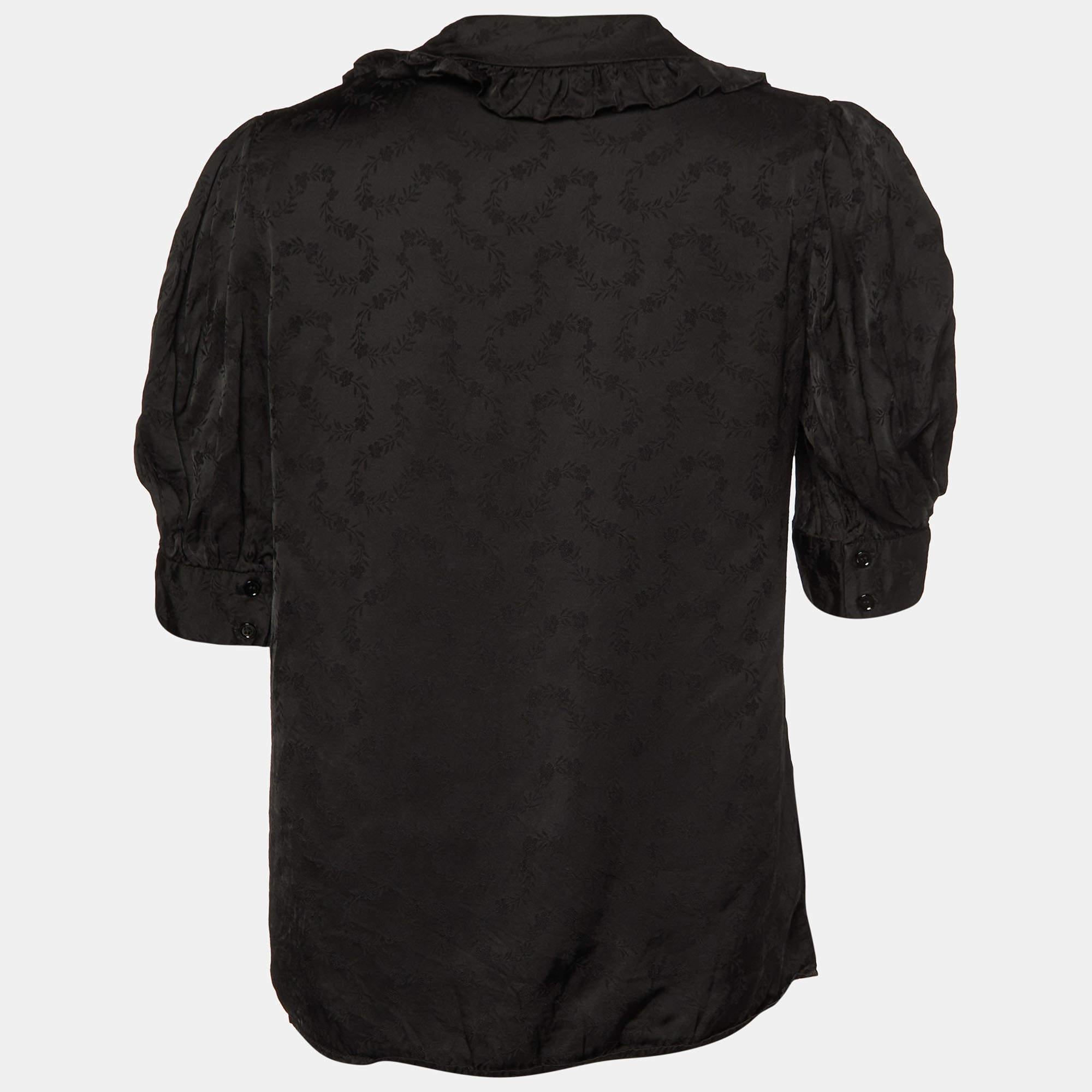Let the latest addition to your closet be this Sandro top for women. Meticulously tailored and effortlessly chic, it's a versatile wardrobe staple, perfect to pair with skirts as well as pants.