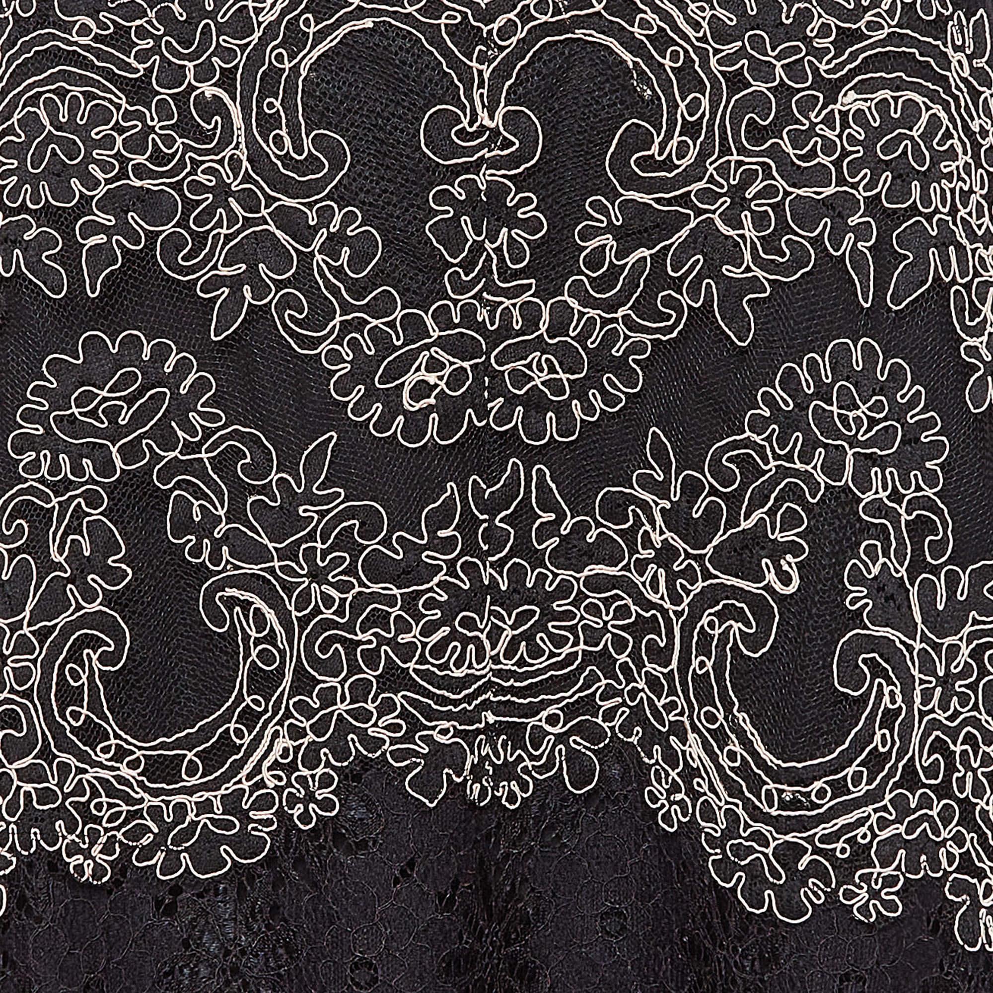 Sandro Black Lace Embroidered Midi Skirt M In Good Condition For Sale In Dubai, Al Qouz 2