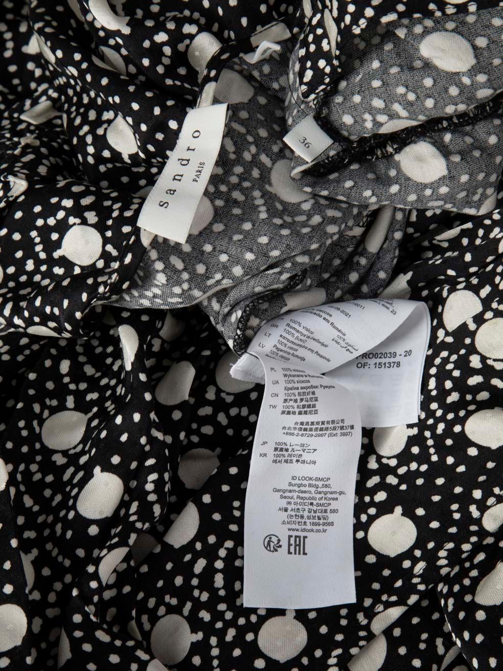 Sandro Black Polkadot Robe à volants Taille S Pour femmes en vente