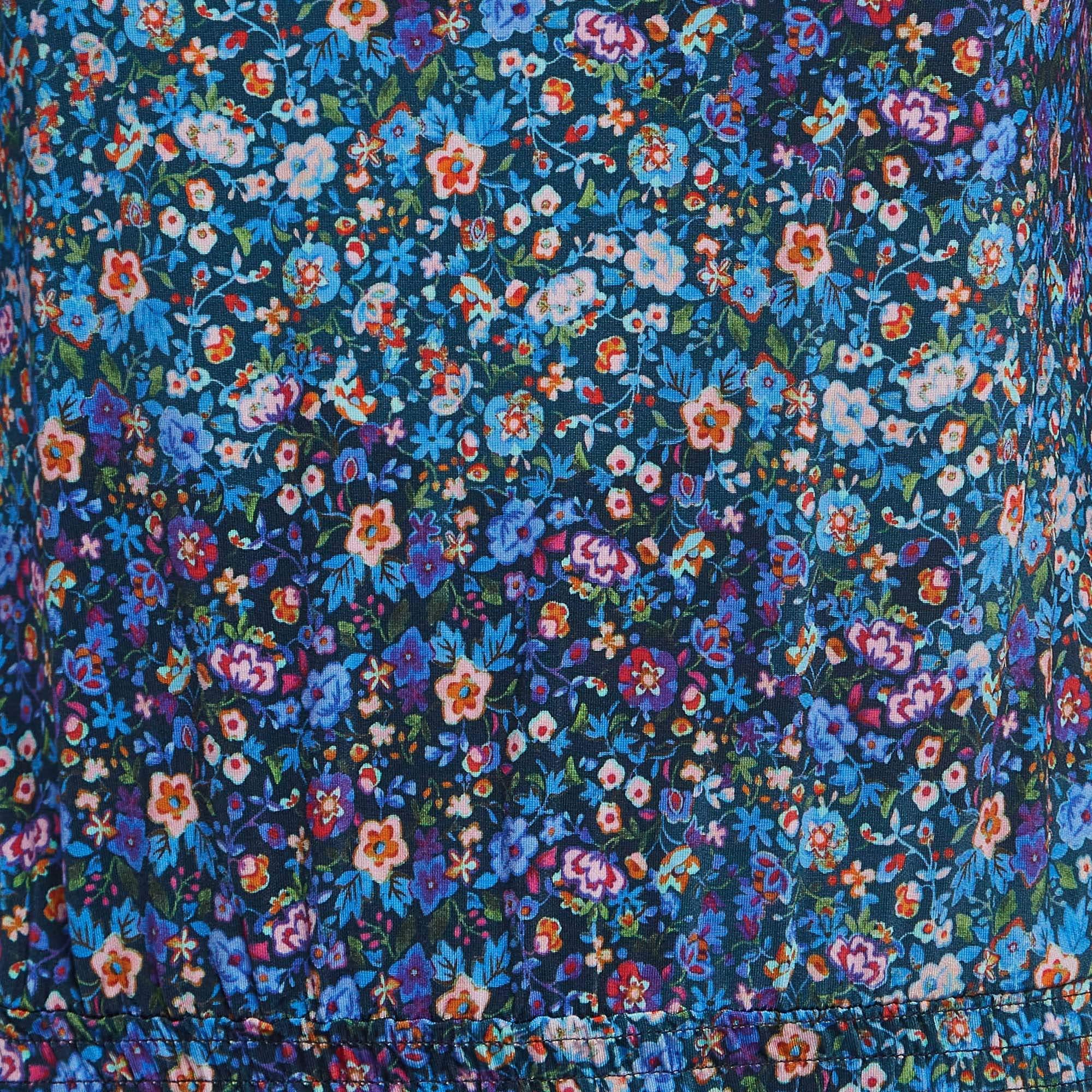Sandro Blaues, floral bedrucktes Jersey-Spinelle-Minikleid XS im Zustand „Gut“ im Angebot in Dubai, Al Qouz 2