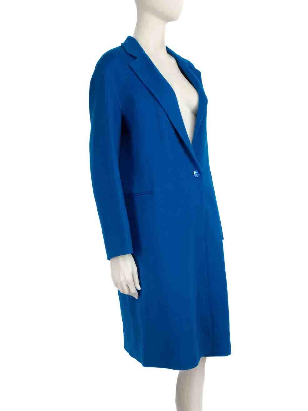 CONDITION is Very good. Minimal wear to coat is evident. Minimal wear to the brand label at the back of the neck which has come partially unstitched on this used Sandro designer resale item.
 
 
 
 Details
 
 
 Blue
 
 Wool
 
 Coat
 
 Single
