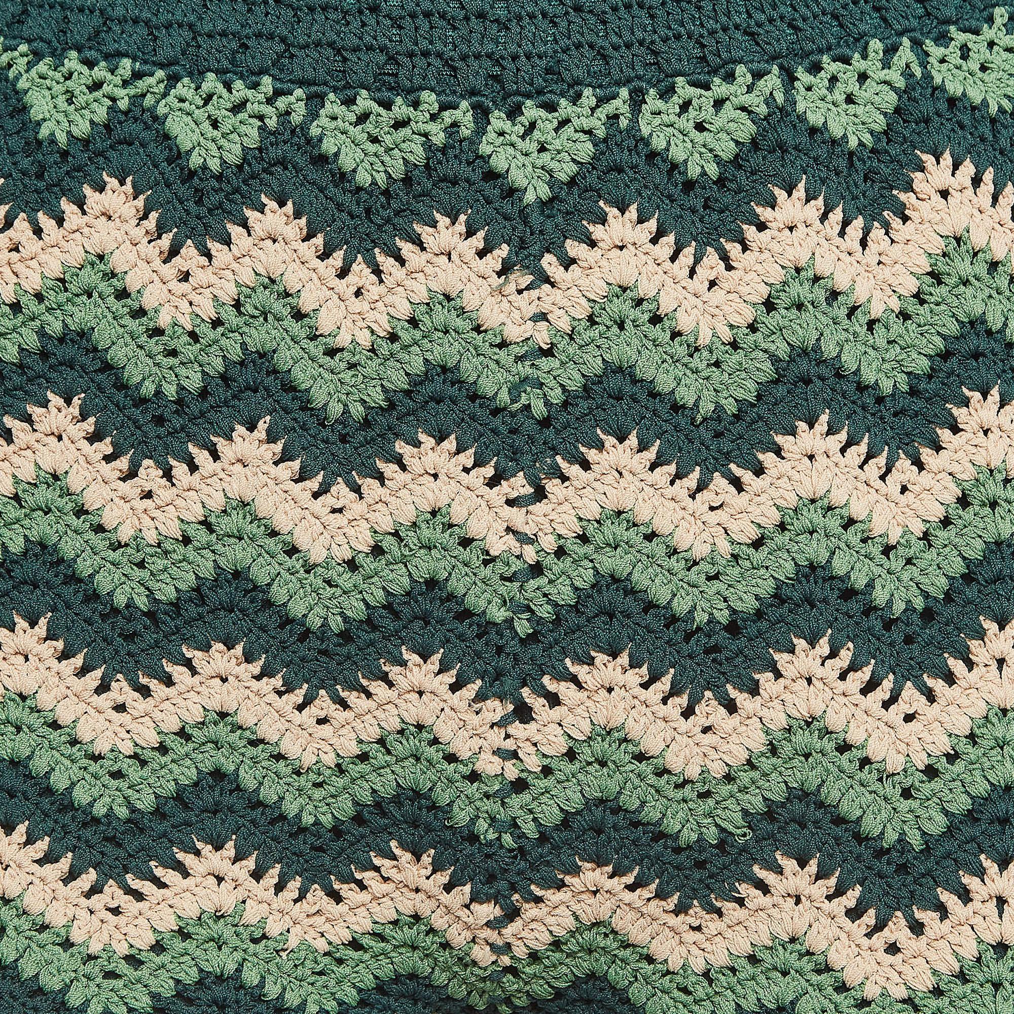 Noir Sandro Short en tricot à motifs de chevrons verts S en vente