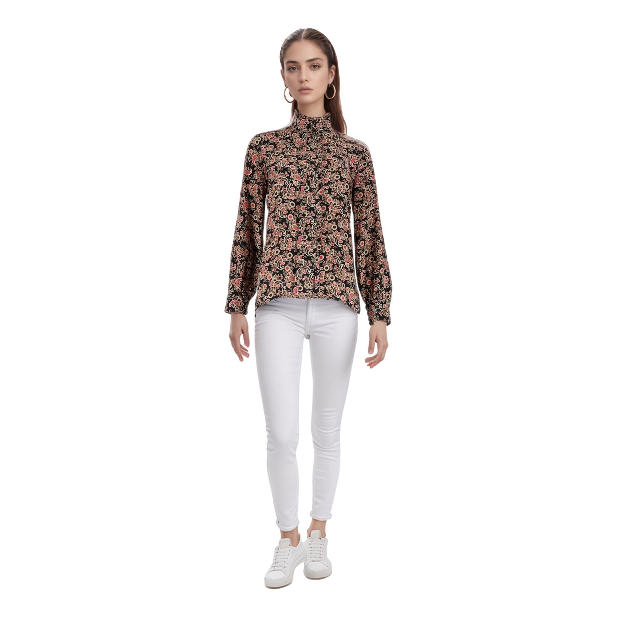 Sandro Paisley Print Twill Shirt

Multicoloured shirt with all-over Paisley print and ruffled trims.

Mock neckline, concealed snap closure along the centre, buttoned cuffs.

Rrp Approx. £280

Size – 1 - S

Condition – Very Good

Composition – Label