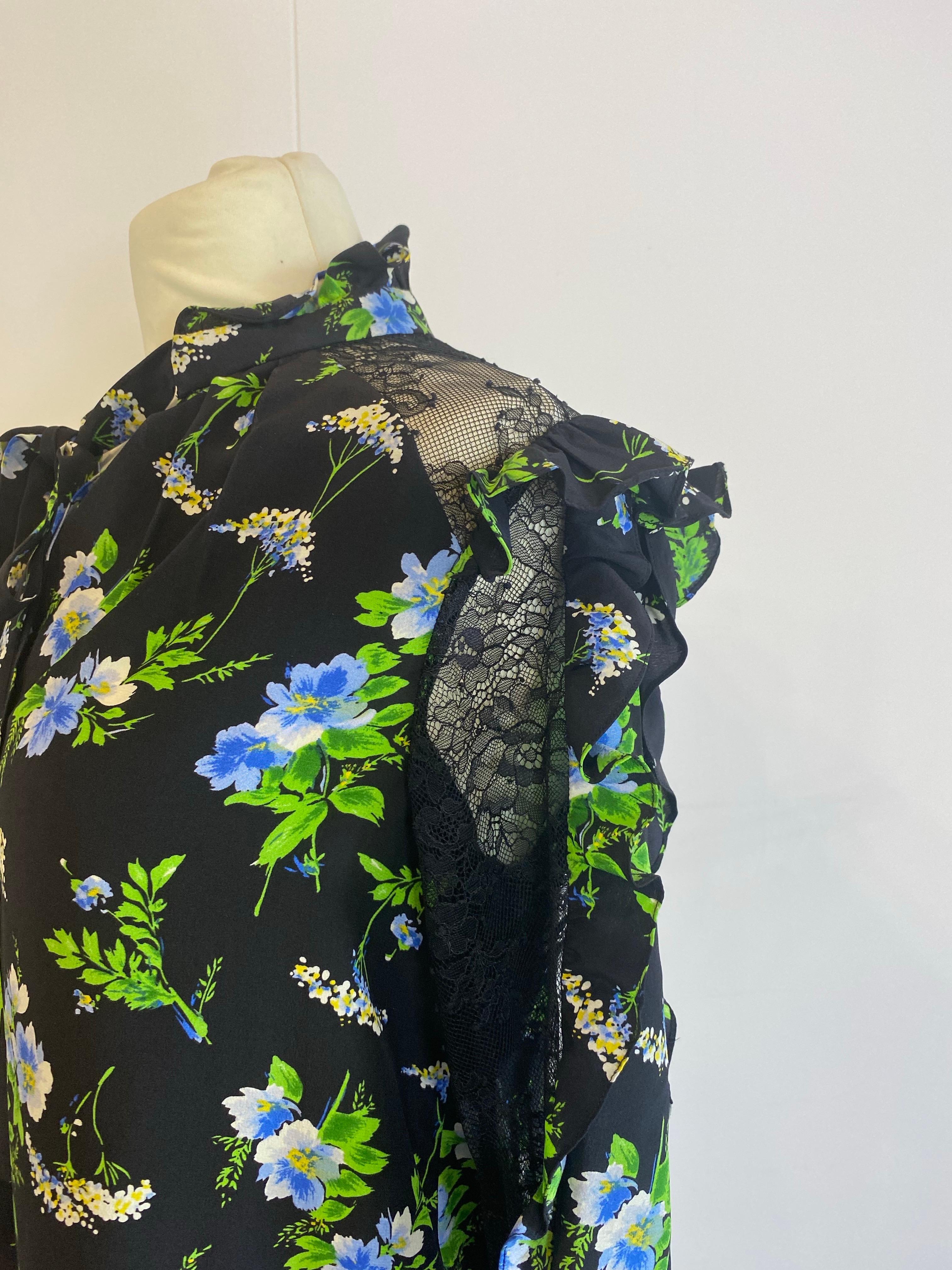 Sandro Paris Kleid mit Blumendetails. im Zustand „Hervorragend“ im Angebot in Carnate, IT