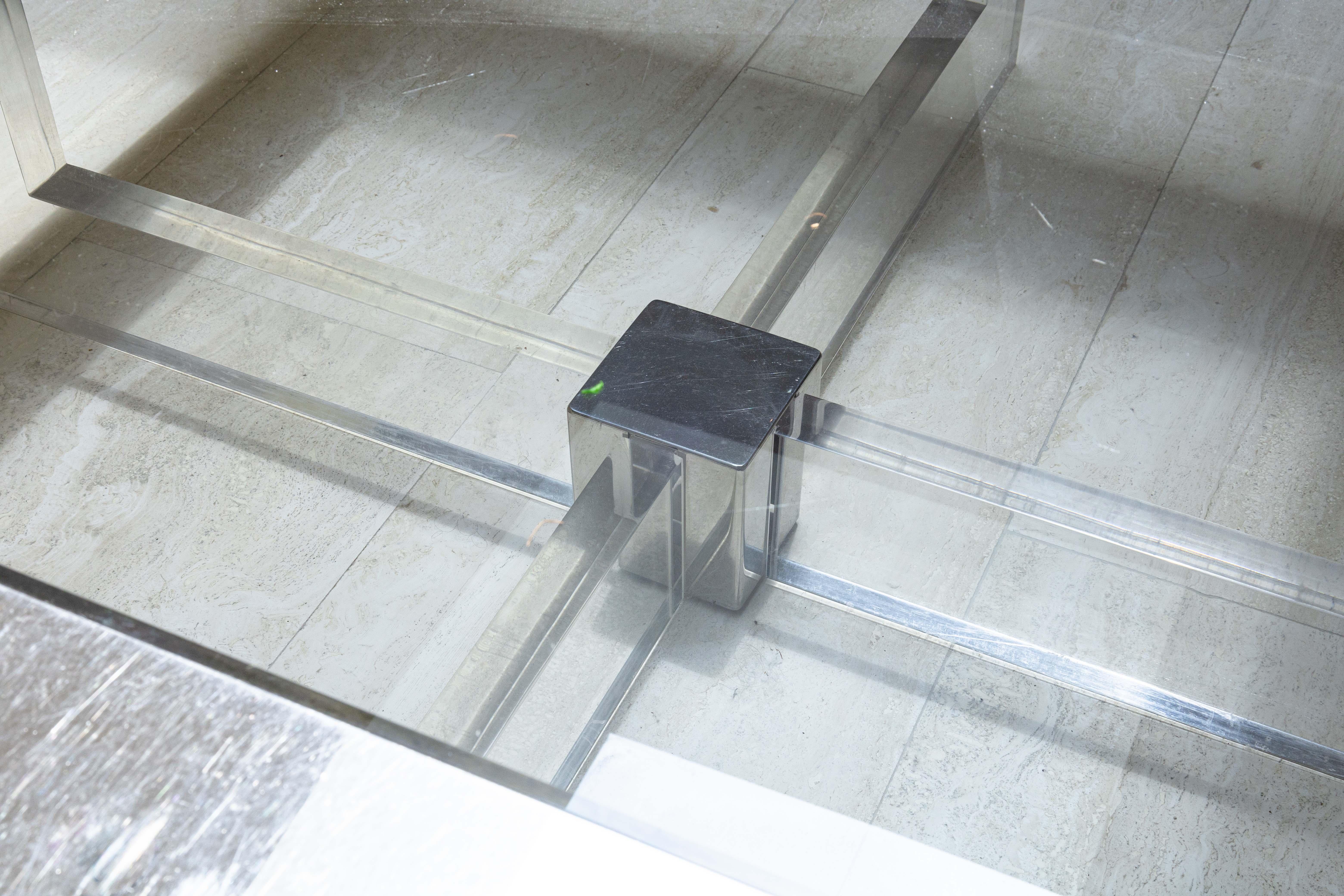 Sandro Petti pour Angelo Metal Art Table basse en verre chromé et lucite Bon état - En vente à Keego Harbor, MI