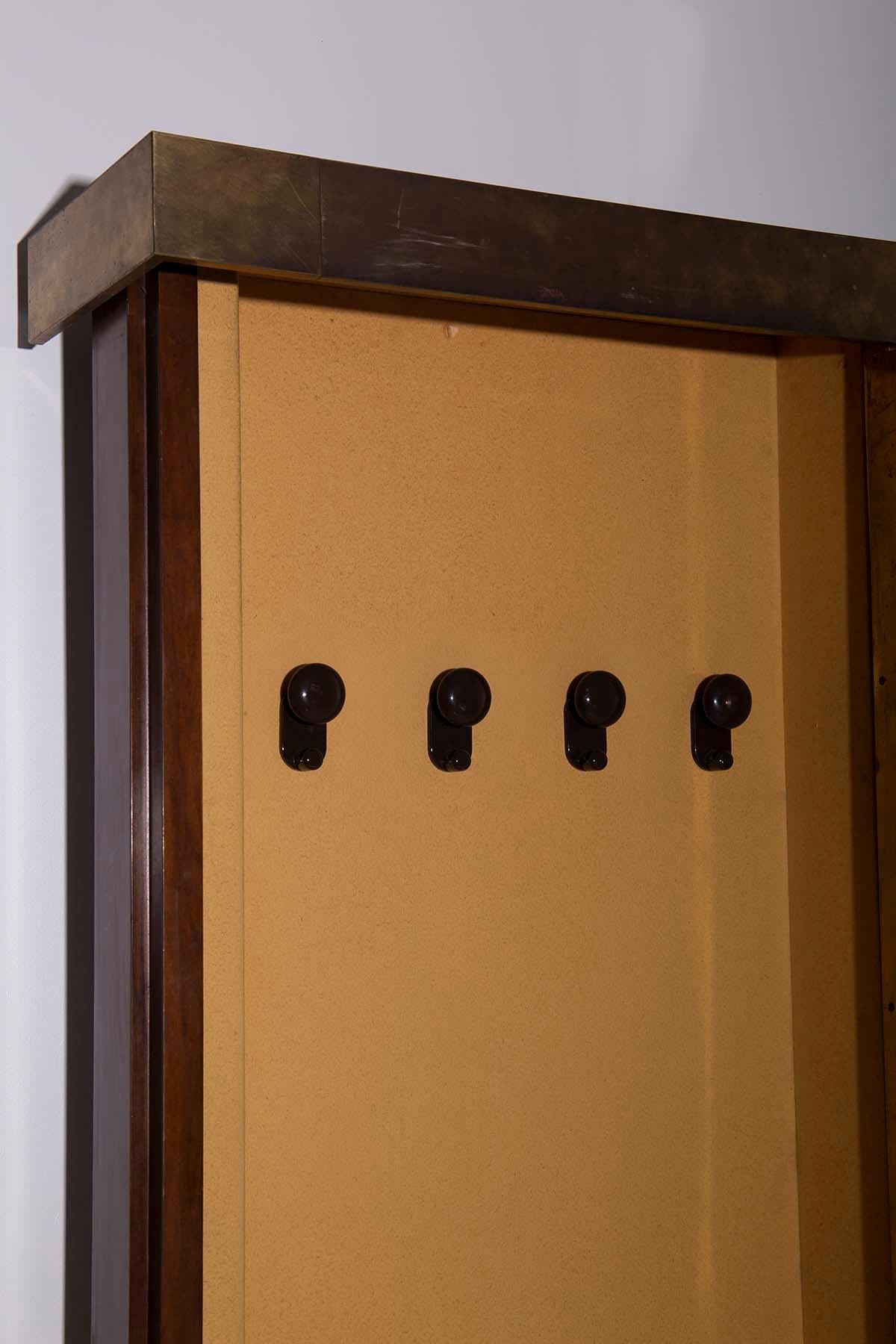 Sandro Petti Rare Entrance Furniture in brass and copper For Sale 3