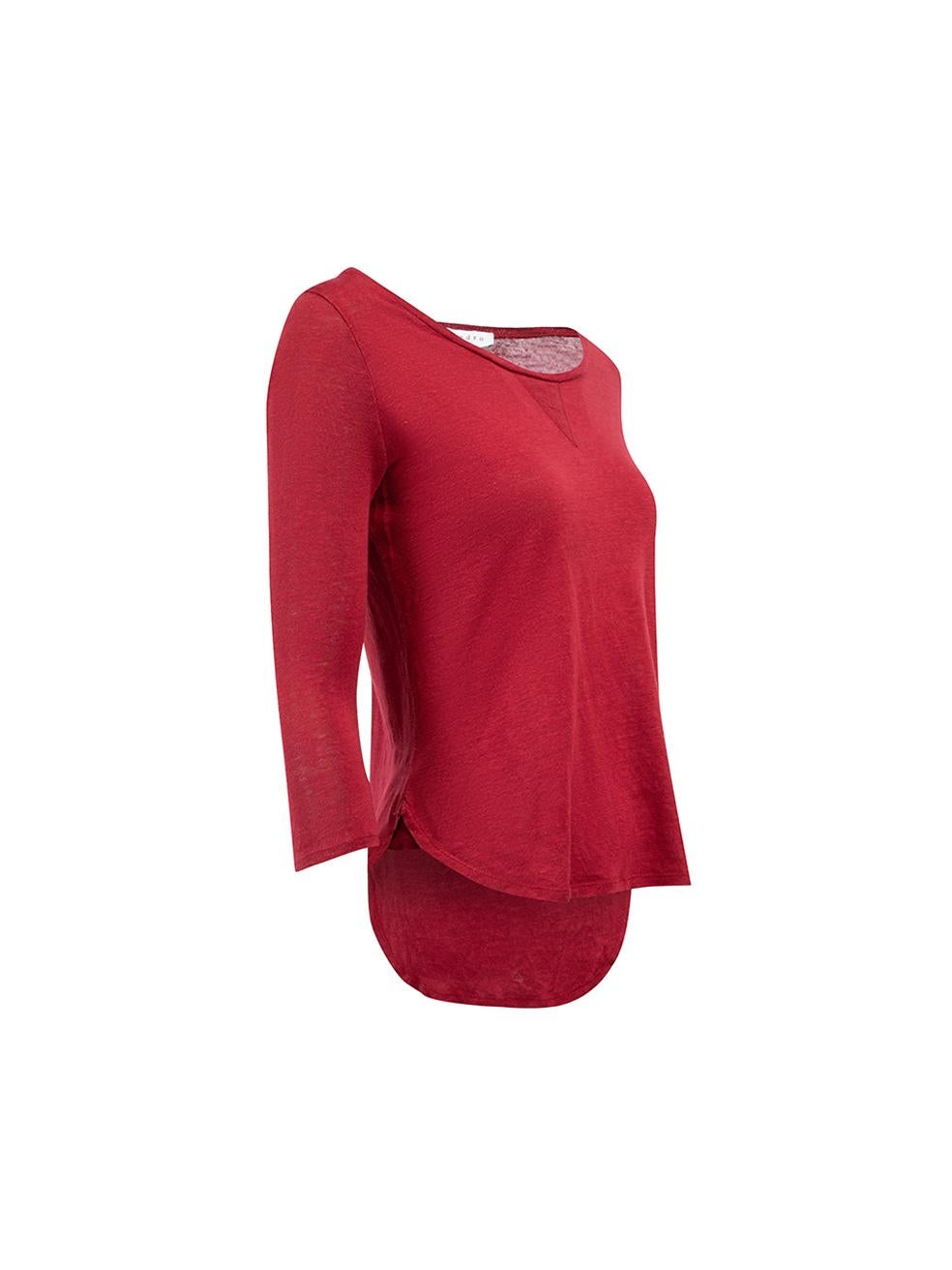 CONDITION is Very good. Hardly any visible wear to top is evident on this used Sandro designer resale item.
 
 Details
 Red
 Linen
 Knitted top
 Round neckline
 3/4 Length sleeves
 High-low hem
 
 
 Made in Portugal
 
 Composition
 100% Linen
 
