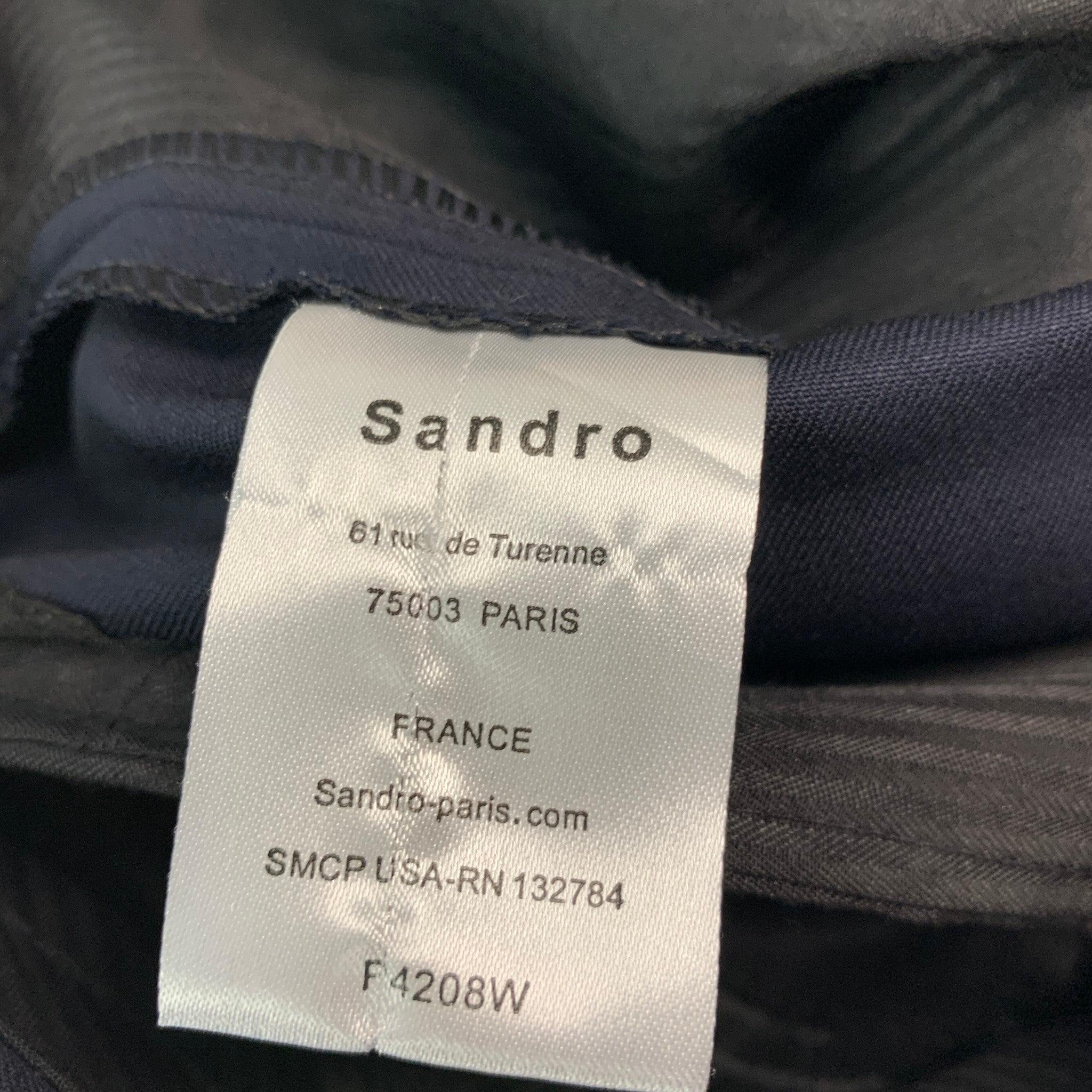 Sandro Taille 34 Pantalon habillé en laine unie avec fermeture éclair, bleu marine en vente 1