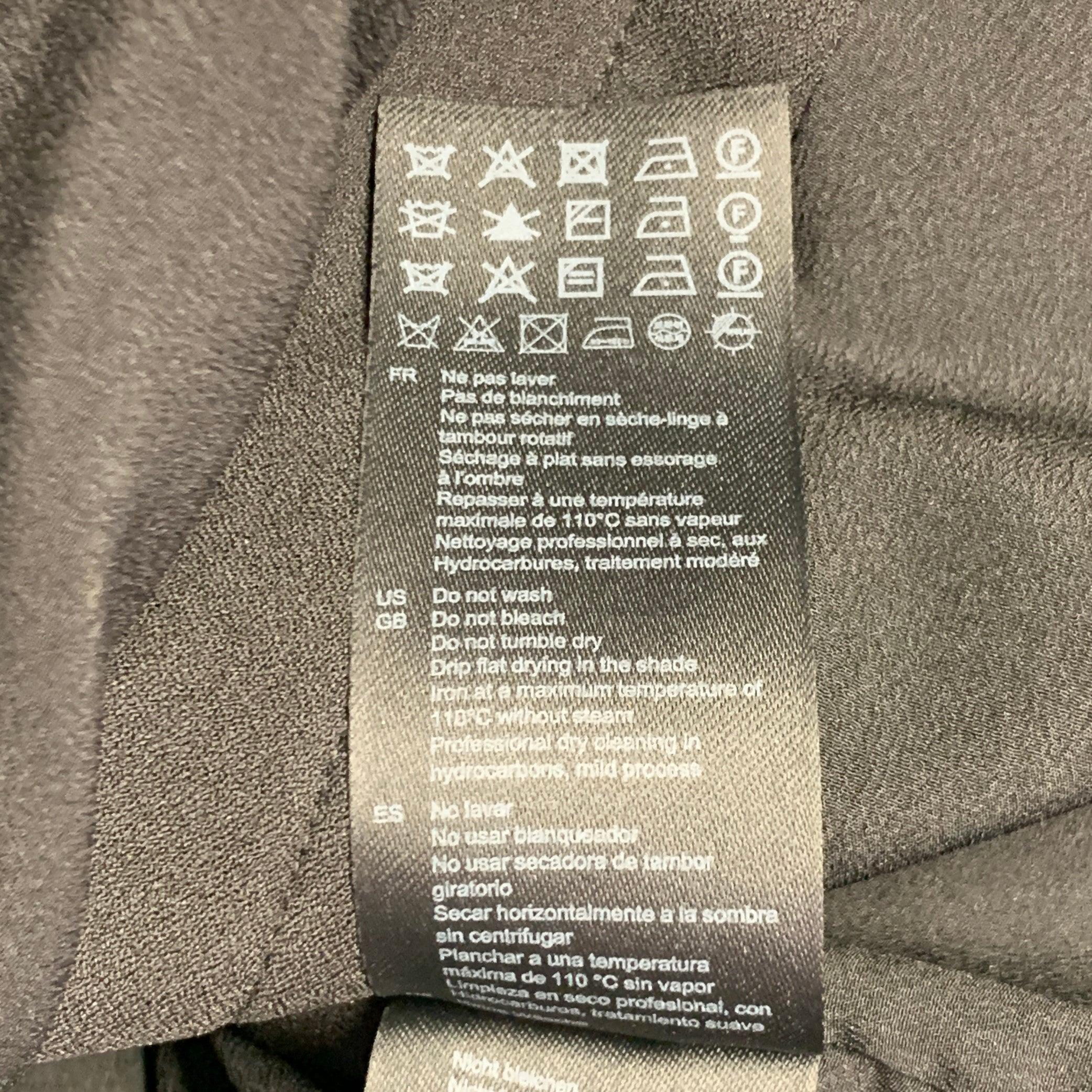 SANDRO Größe 4 Schwarz-Gold Polyestermischung Kontrastnaht Ärmelloses Kleid im Angebot 4