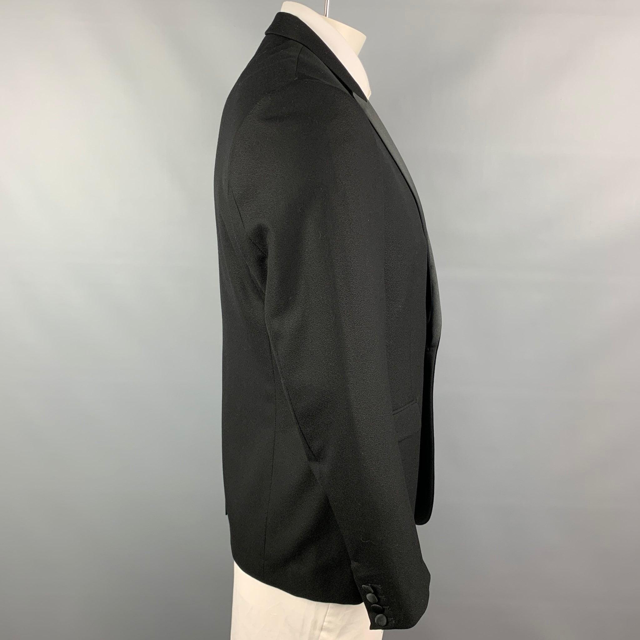 SANDRO Size 44 Black Wool Tuxedo Peak Lapel Sport Coat In Good Condition For Sale In San Francisco, CA
