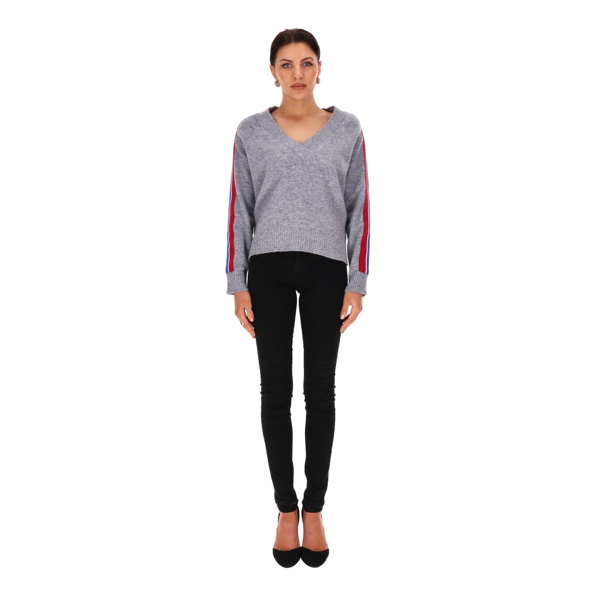 Sandro Striped-Sleeve Wool Jumper

Grey 'Briona' sweater crafted from wool blend with red, blue and white stripes along the sleeves.

Featuring ribbed V-neck, cuffs and hem. Rrp Approx. £220

Size – 1

Condition – Very Good 

Composition – 80% Wool,