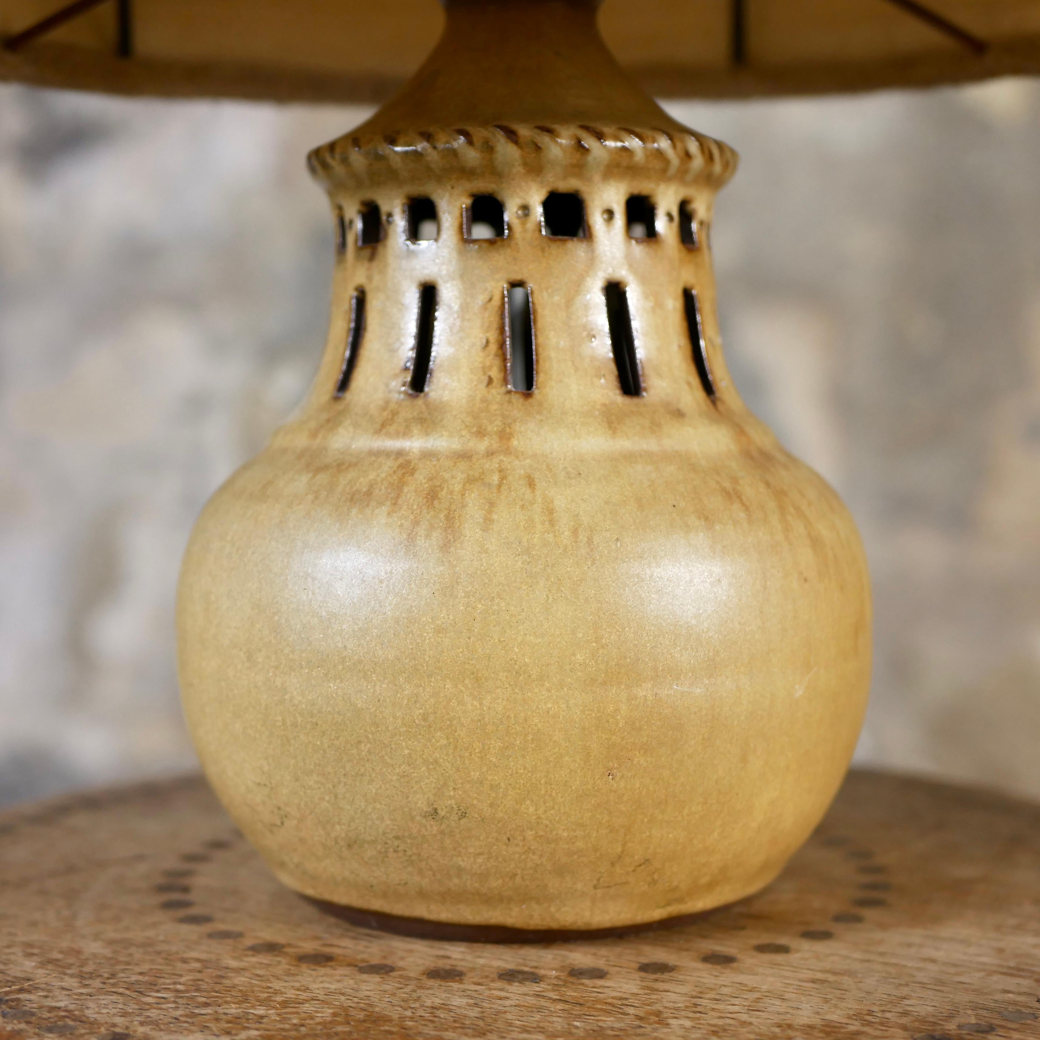 Sandstone lamp by Thierry and Chantal Robert, France, 1960s In Good Condition For Sale In Lyon, FR