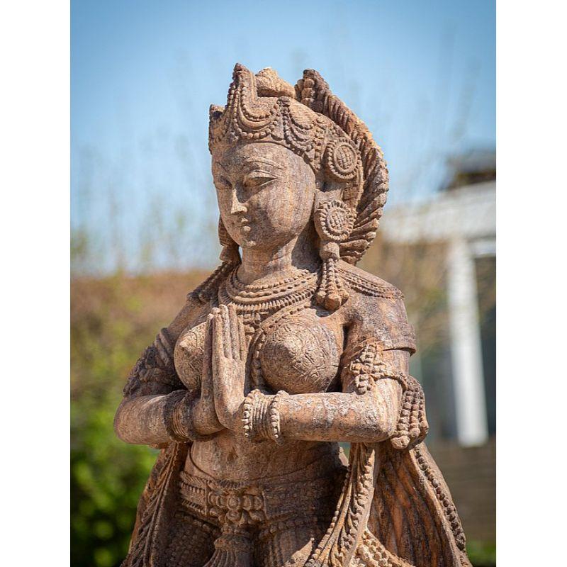 indian lady statue
