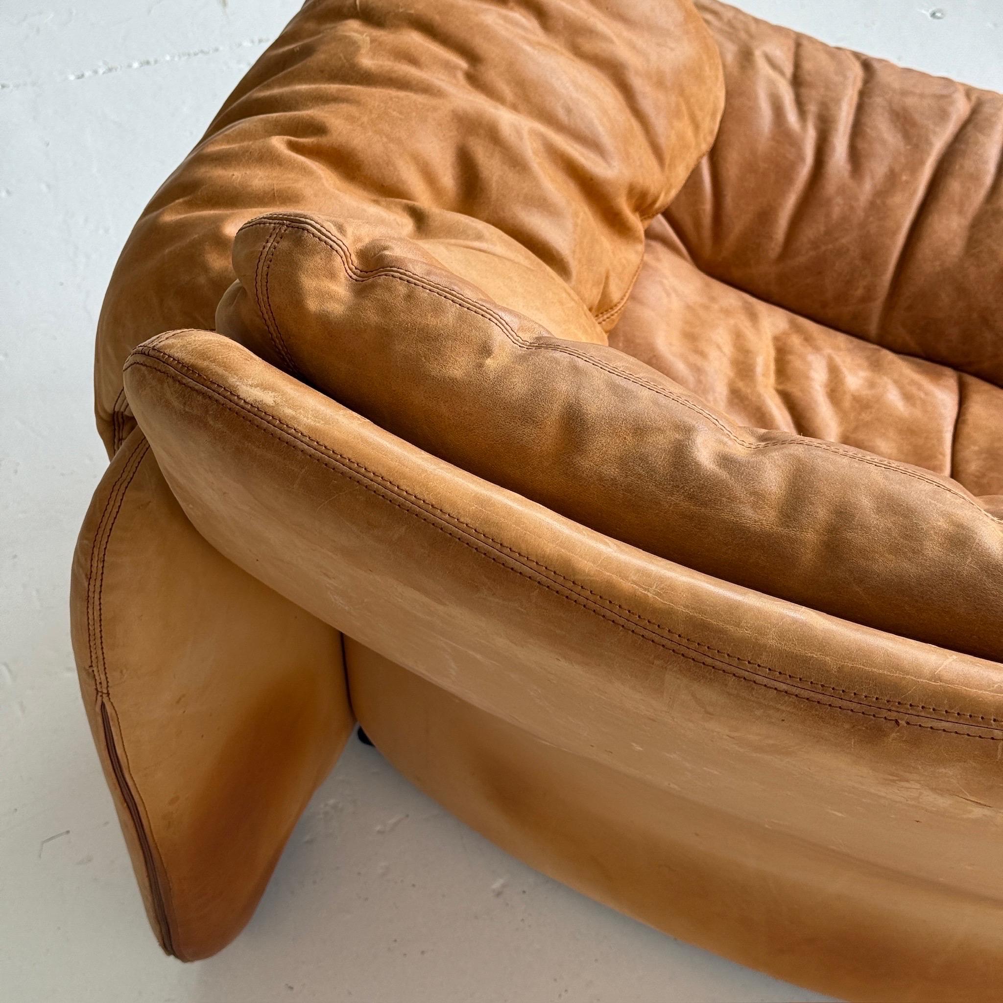 Sandwich e Doppiosandwich Leather Settee by Titina Ammannati and Giampiero Vitel For Sale 2