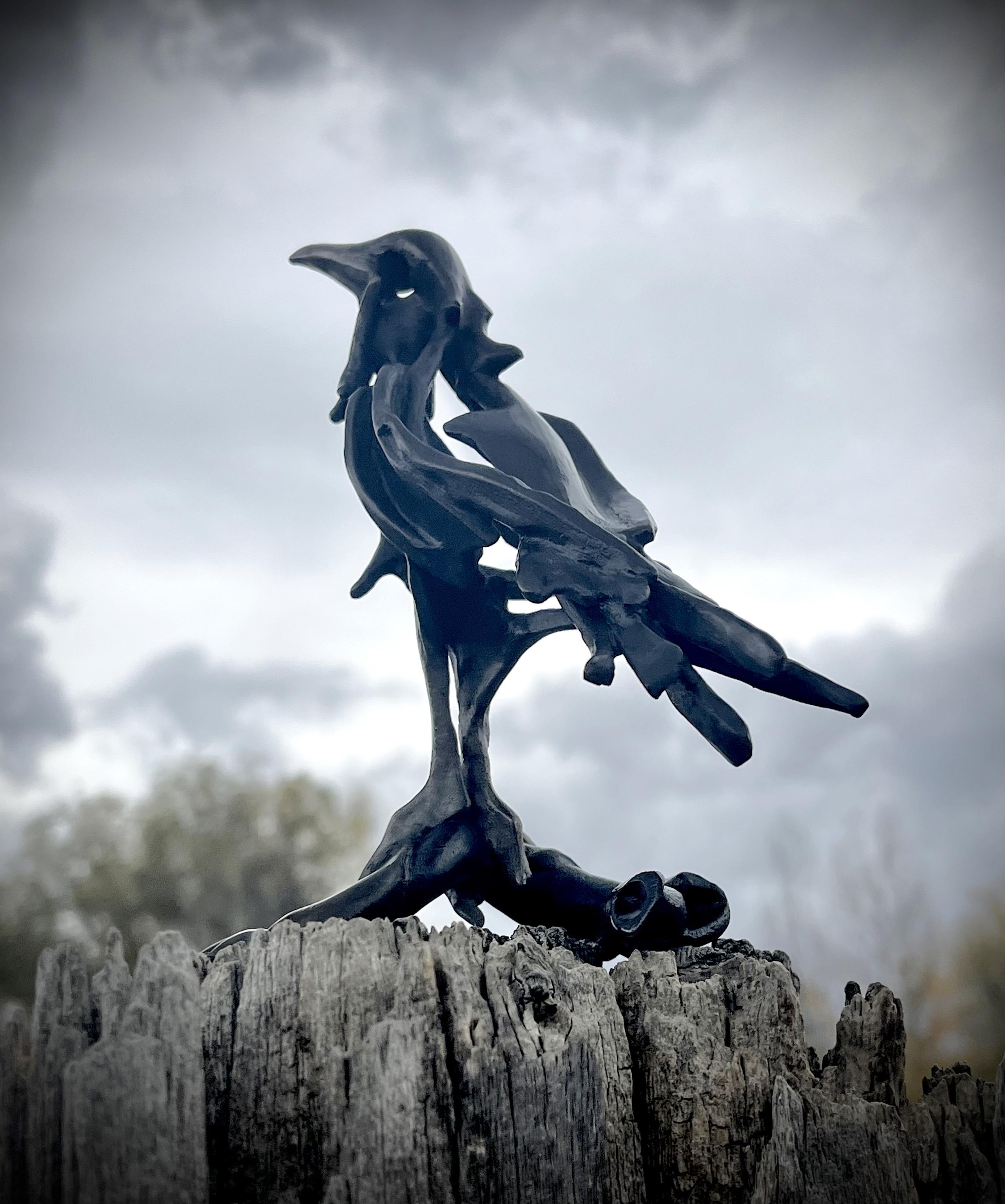 Sandy Graves Figurative Sculpture – Mystisch 11/30