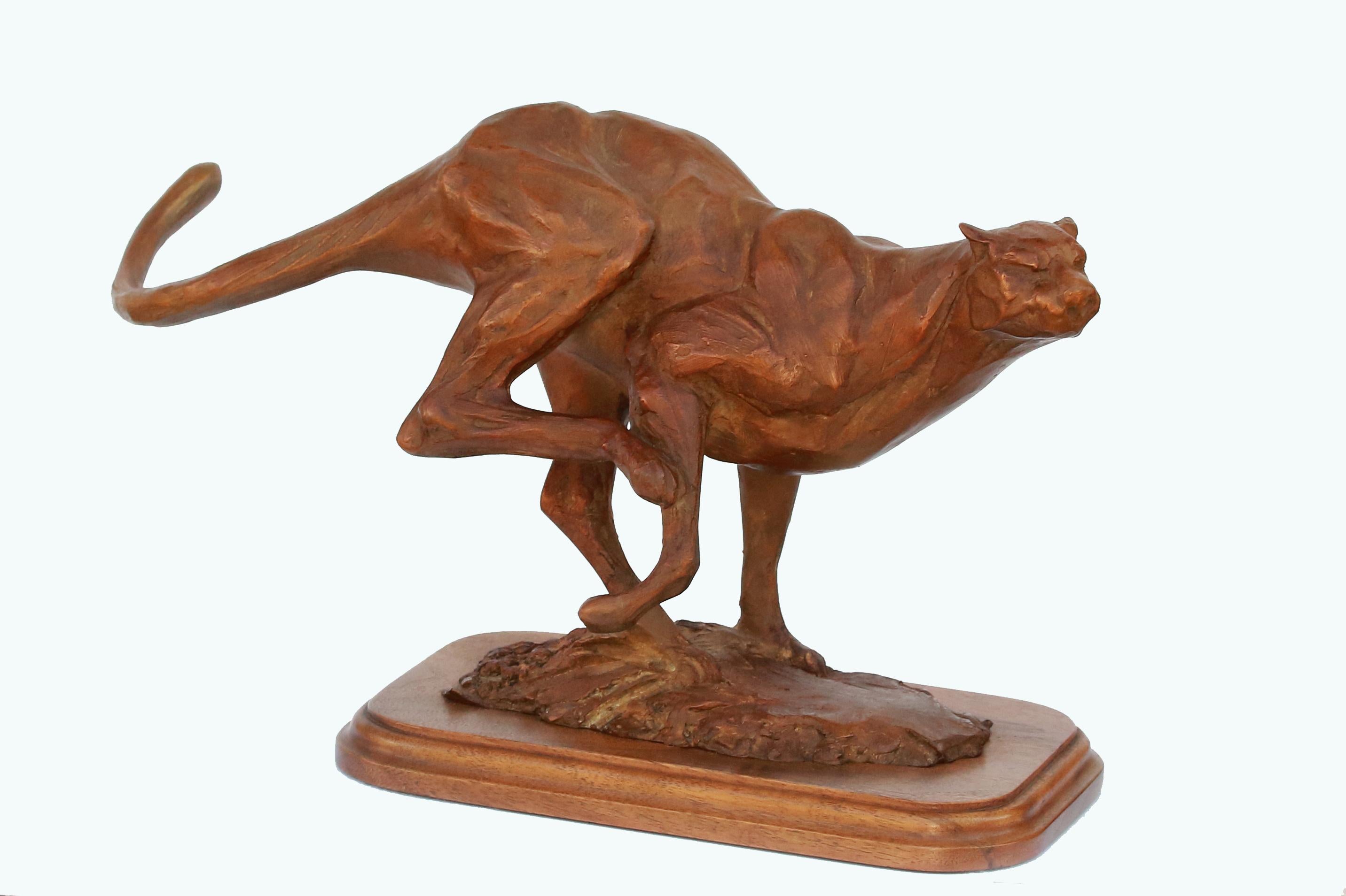 Sandy Scott Figurative Sculpture - Cheetah Chase