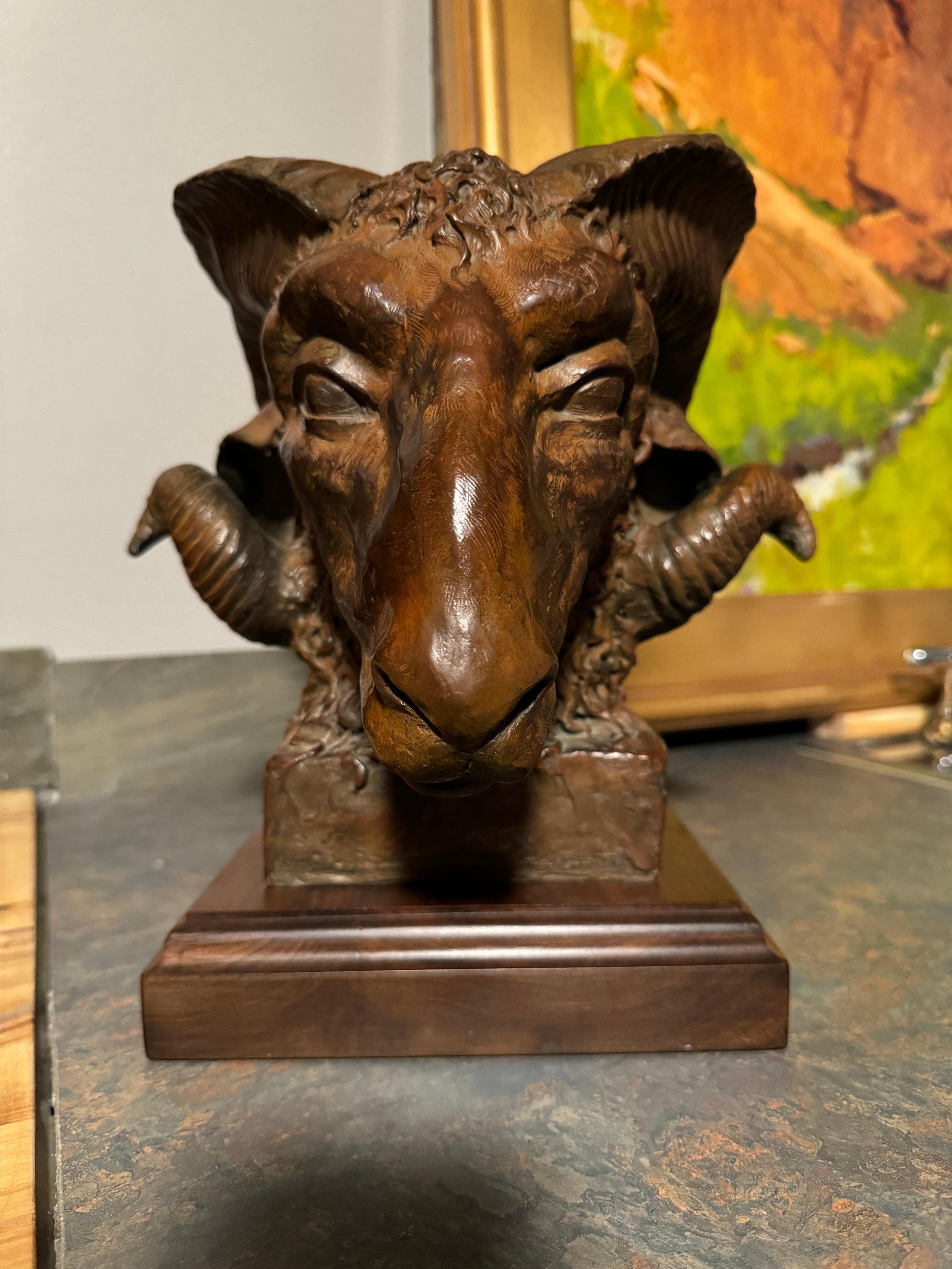 Carnero de Mendes - Sculpture de Sandy Scott