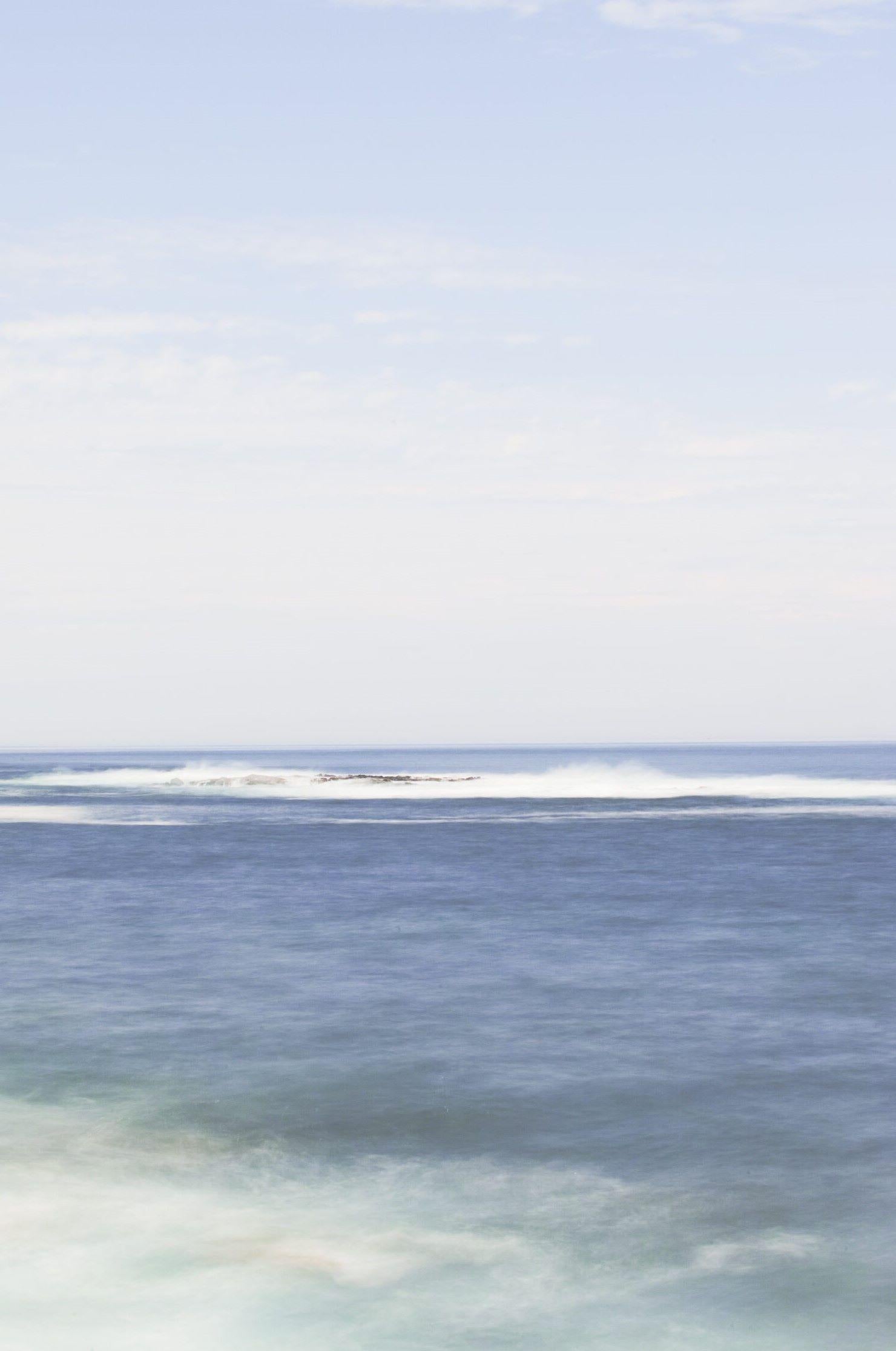 Painted Island par Sandy Steele-Perkins - Photographie contemporaine sur papier bambou en vente 1