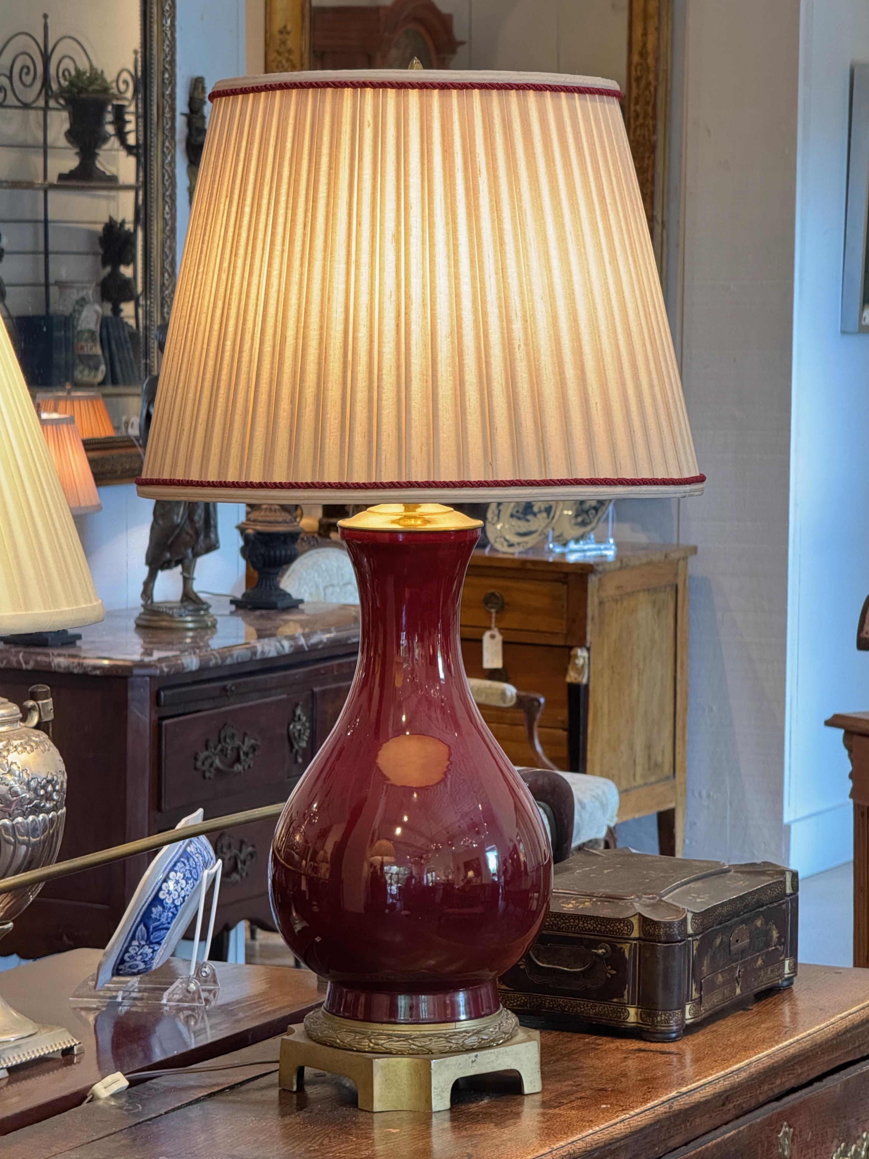 Sang De Boeuf Glazed Lamp on Brass Base In Good Condition For Sale In Charlottesville, VA