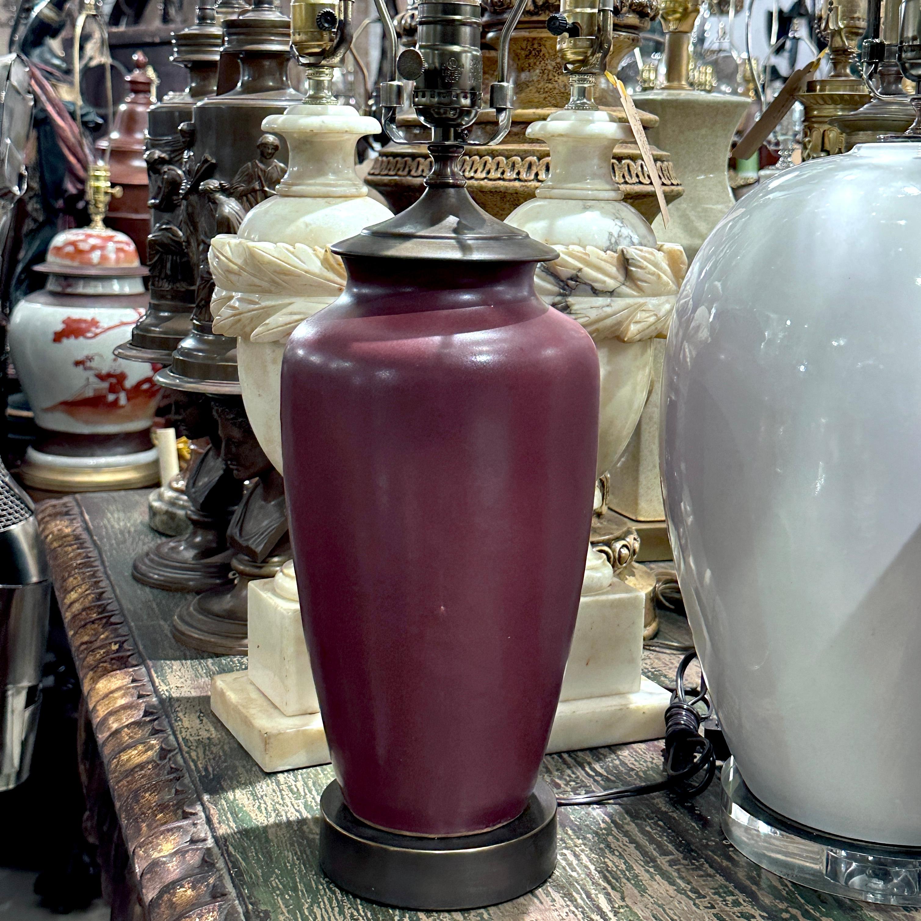 Porcelaine Lampe en porcelaine Sang de Boeuf en vente