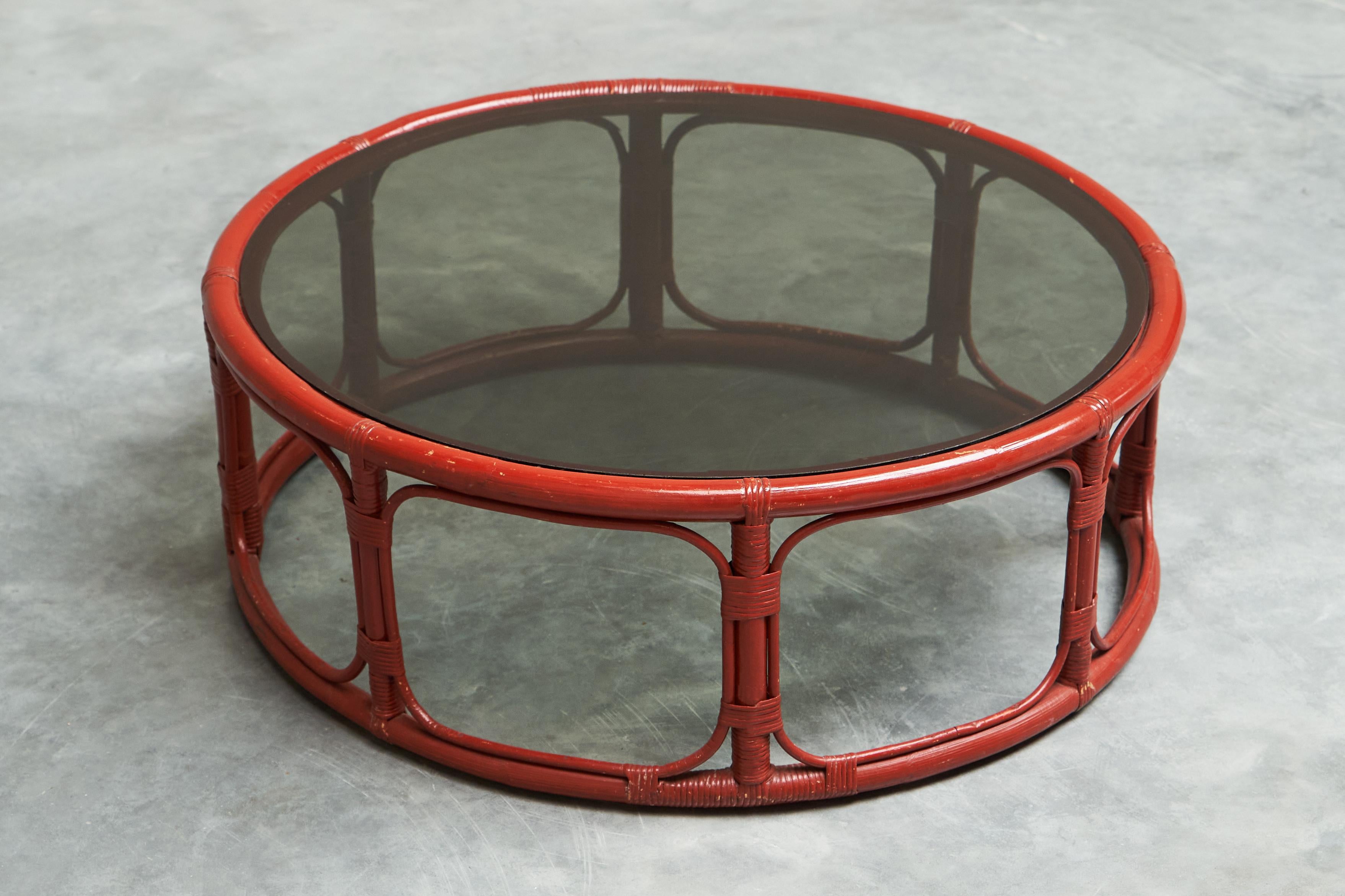 'Sang de Boeuf' Red Lacquered Bamboo and Glass Coffee Table Mid 20th Century For Sale 3