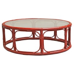 Mesa de centro de bambú y cristal lacado rojo "Sang de Boeuf" Mediados del siglo XX
