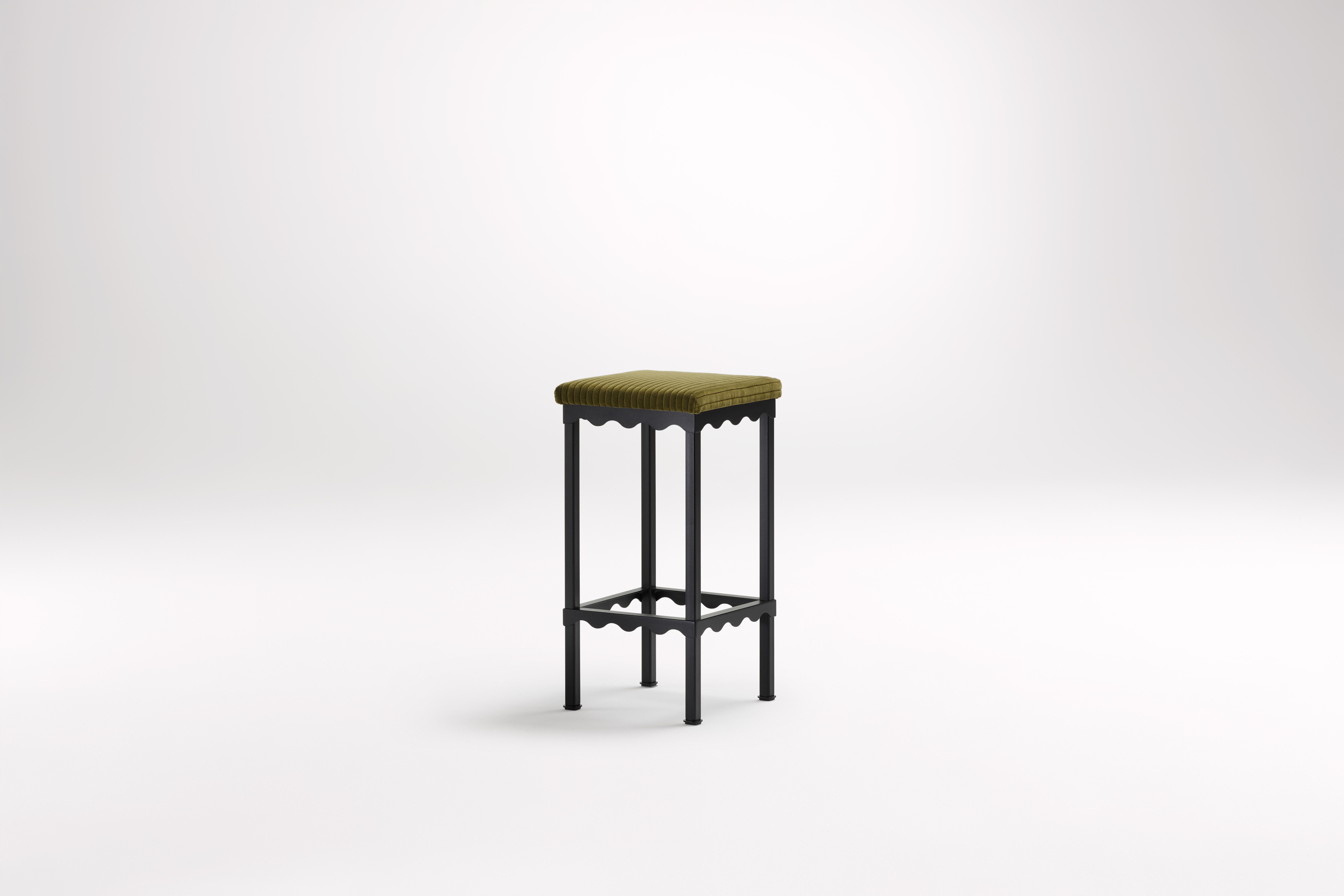 Sanguine Bellini High Stool by Coco Flip In New Condition For Sale In Geneve, CH