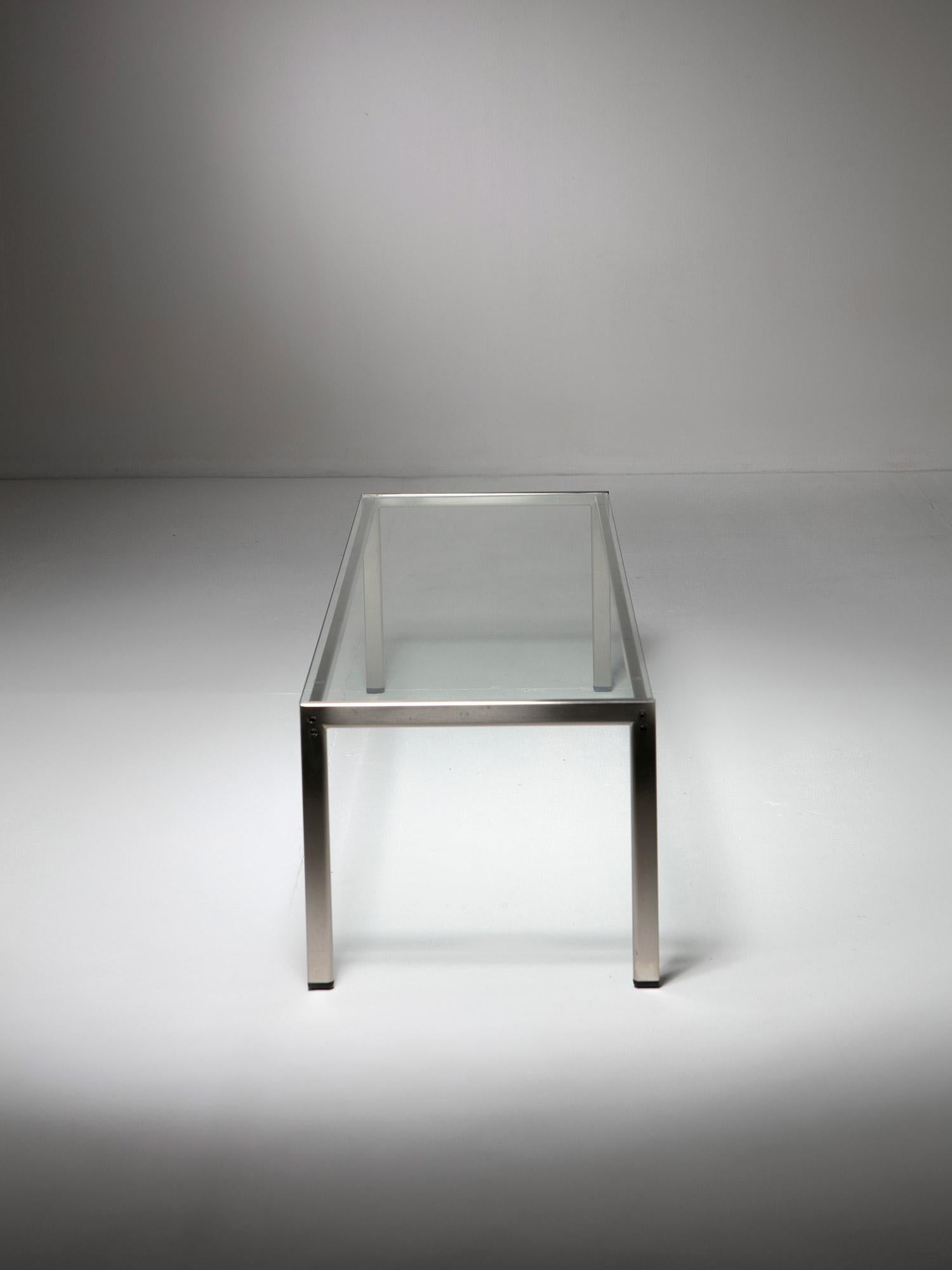 Table basse en acier et verre 