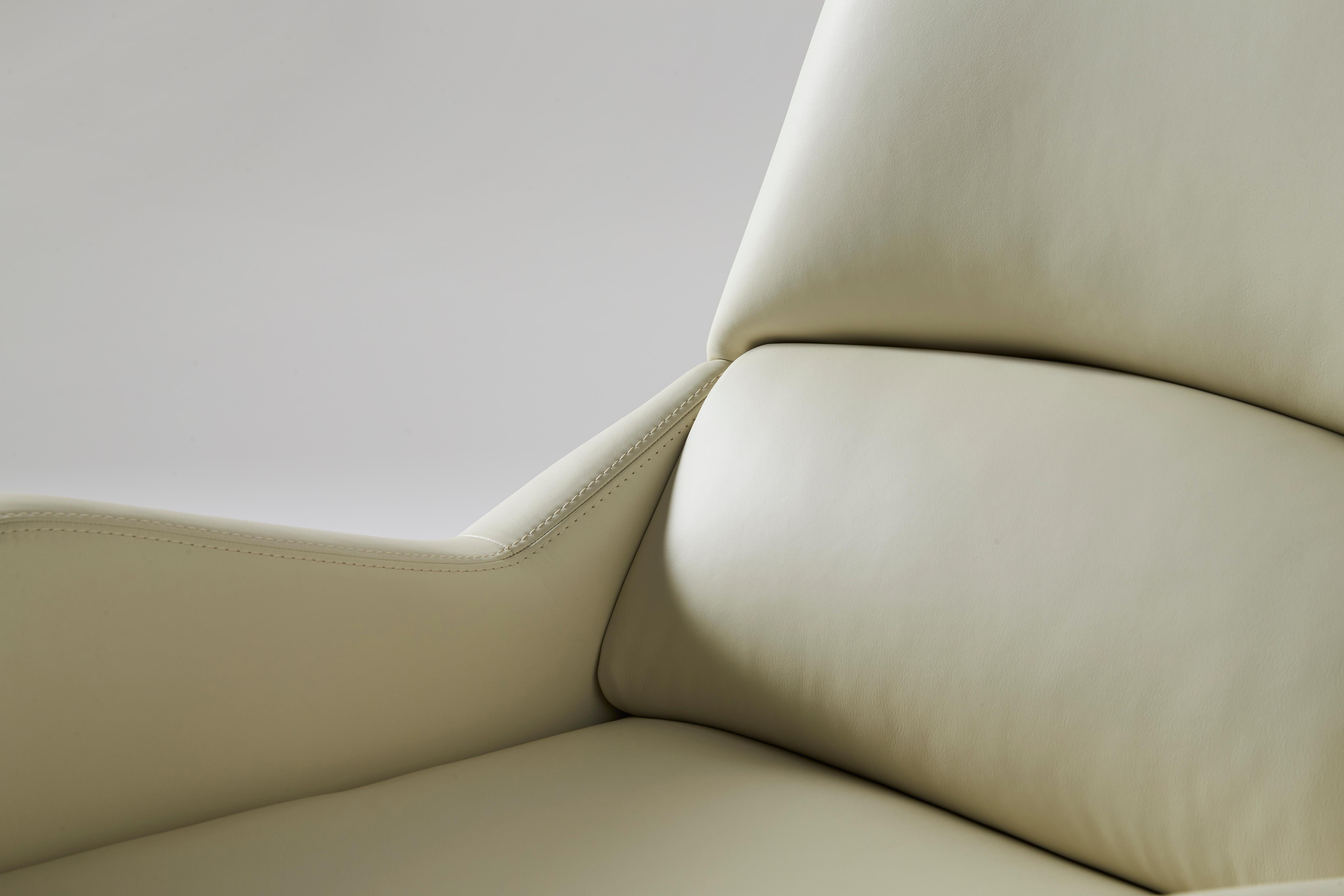 Sanremo Leder-Chefsessel mit höhenverstellbarem Drehfuß (Italian) im Angebot