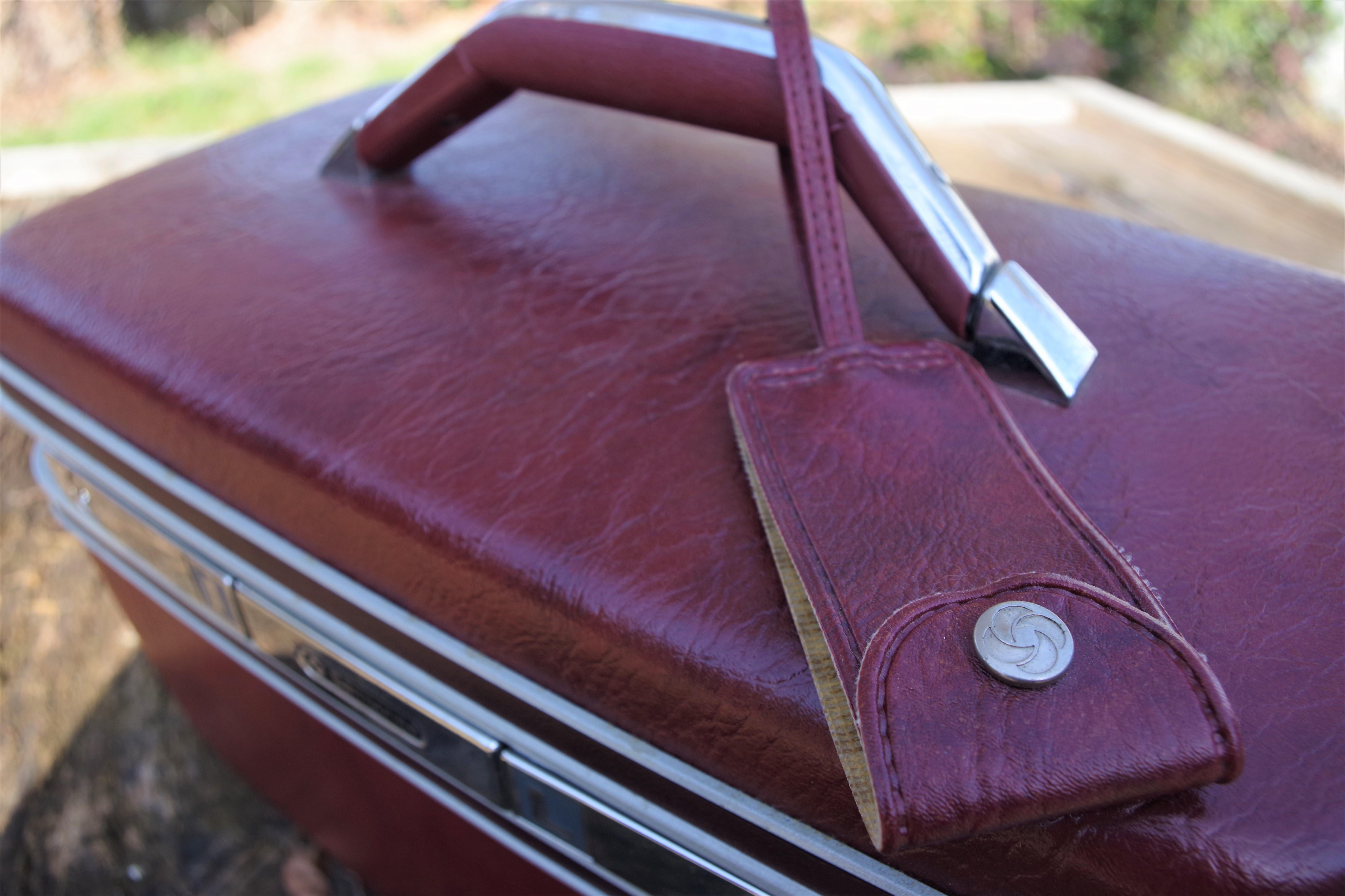 Sansonite 1970s Stiff Suitcases For Sale 8