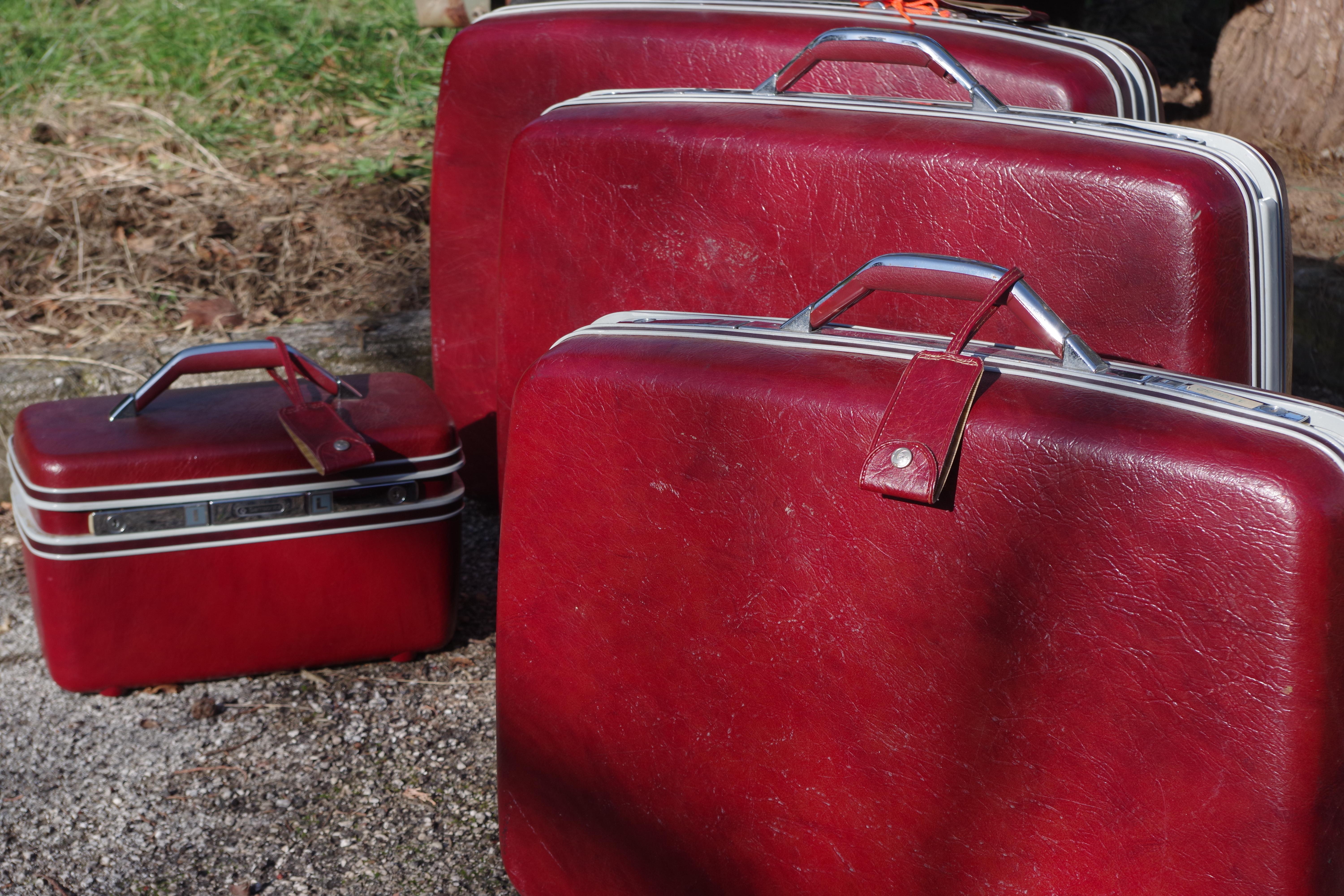 Sansonite 1970s Stiff Suitcases For Sale 9