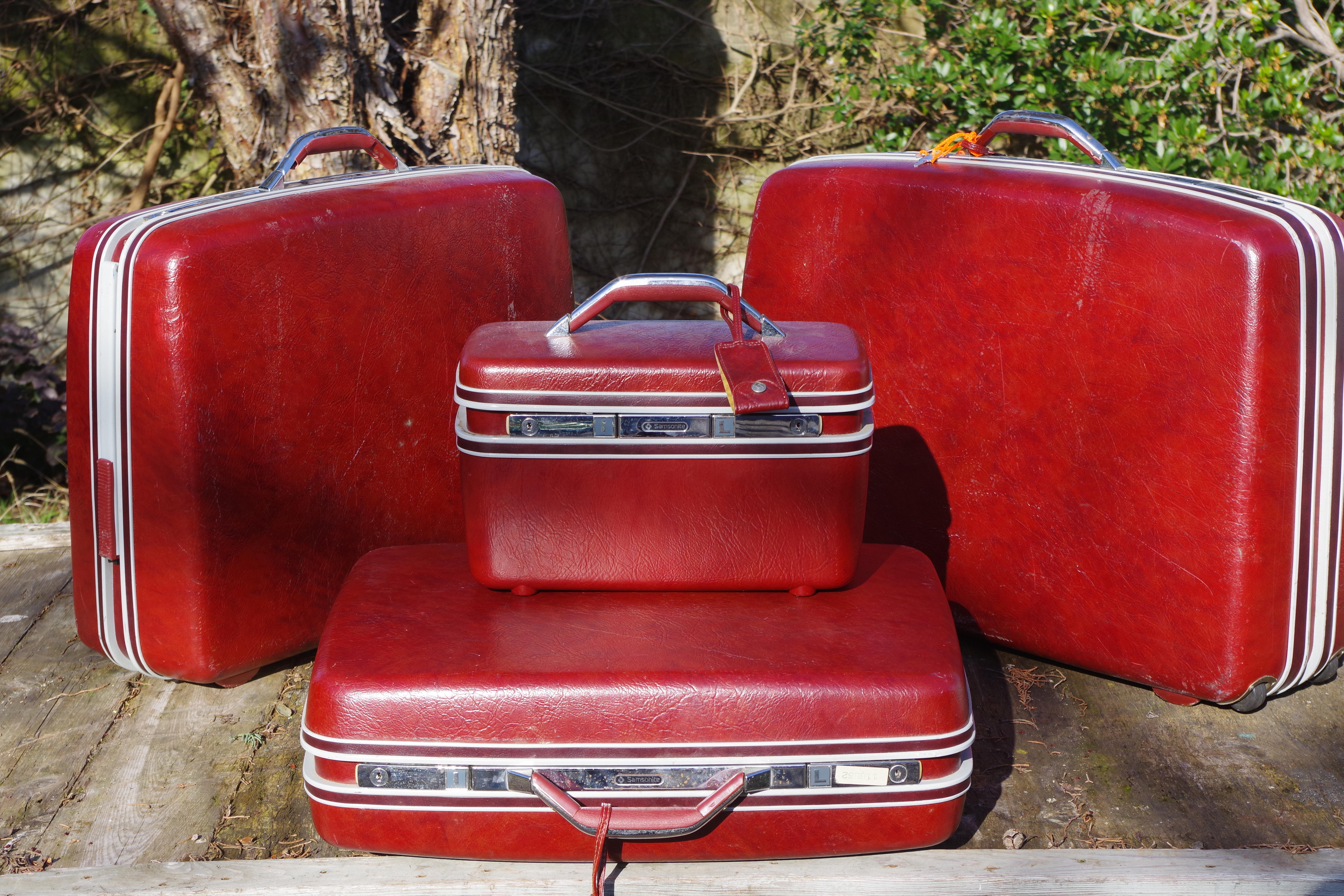 Sansonite 1970s Stiff Suitcases For Sale 11