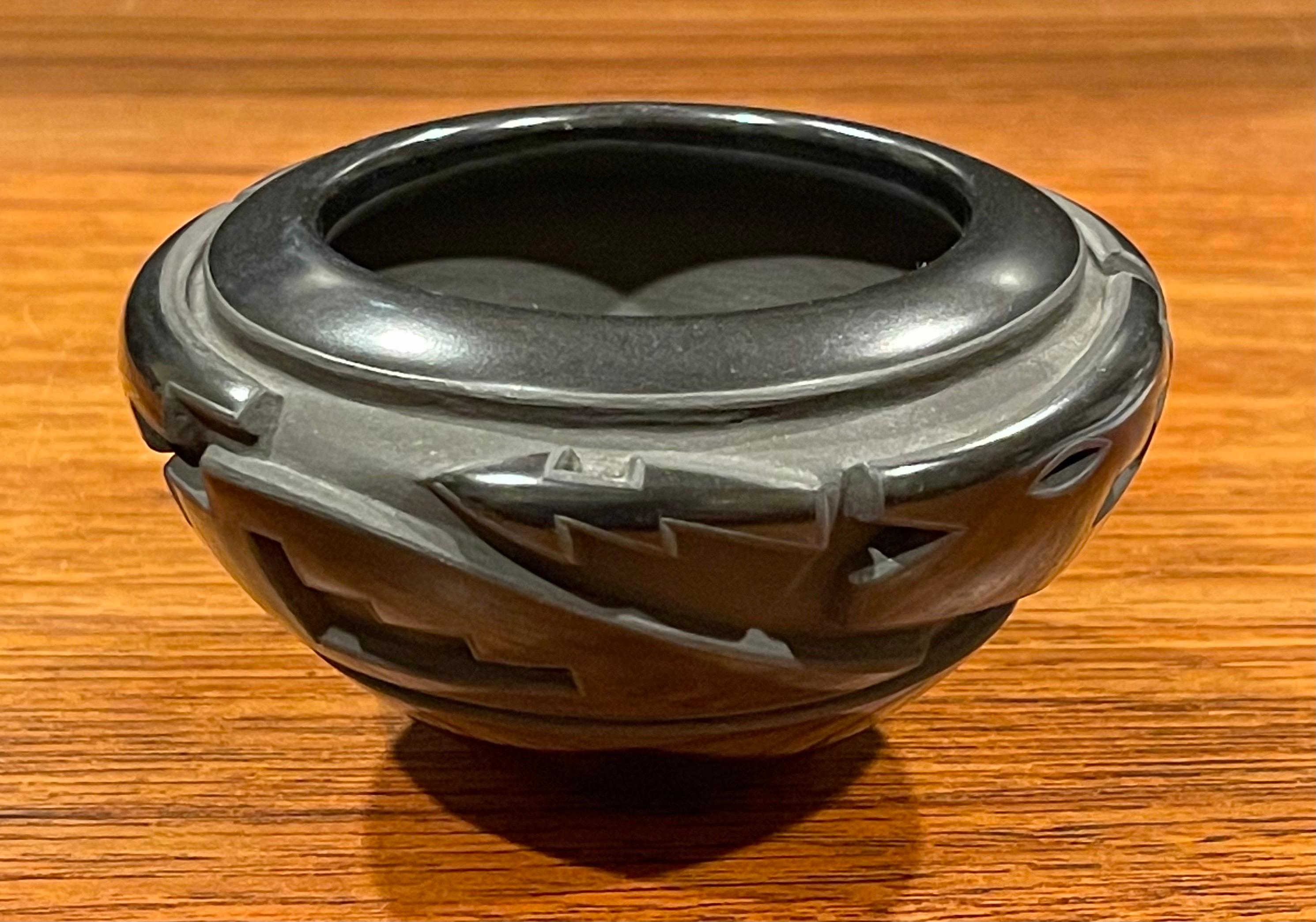 Santa Clara Pueblo Geometric Blackware Vase by Orville & Effie Garcia For Sale 2
