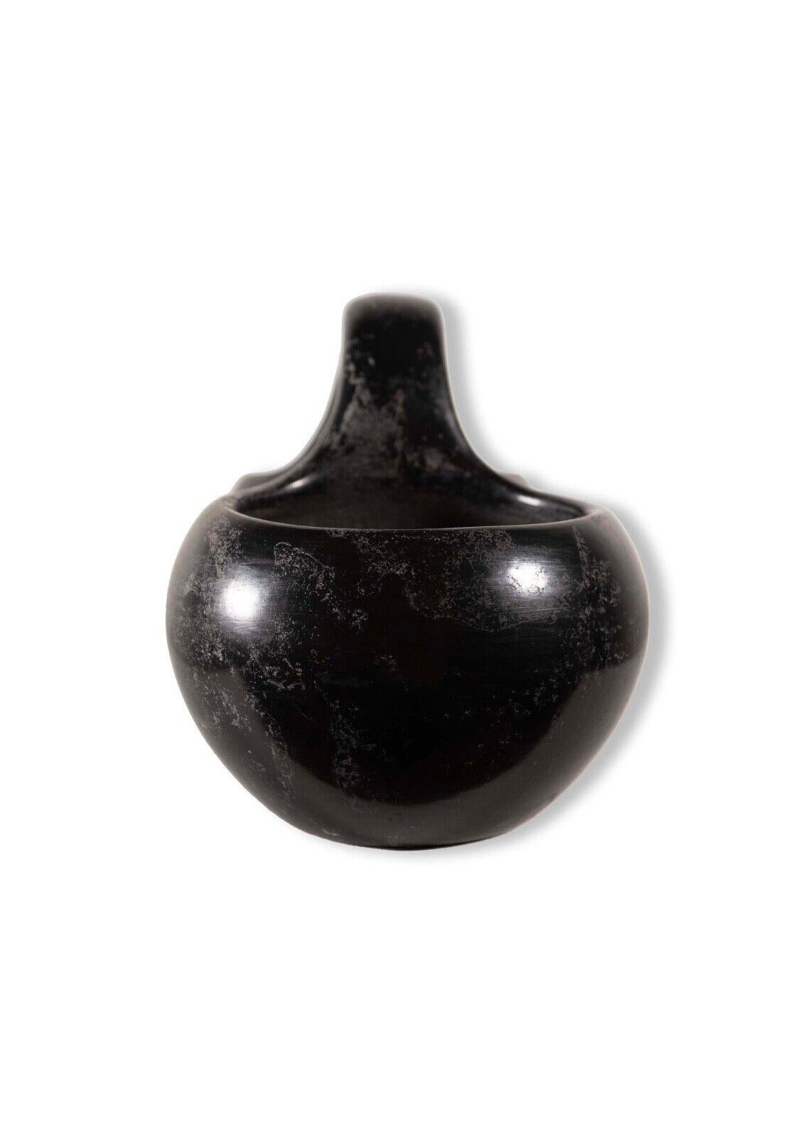 Mid-20th Century Santa Clara Pueblo Legoria Tafoya Signed Blackware Handled Double Bowl 1960s