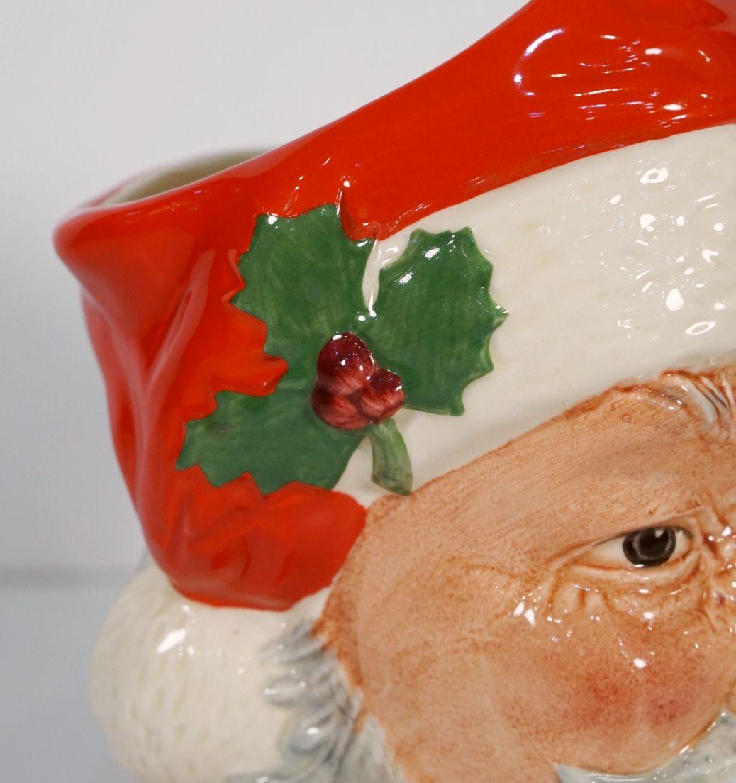 Pichet caractéristique du Santa Claus de Royal Doulton, Angleterre en vente 7