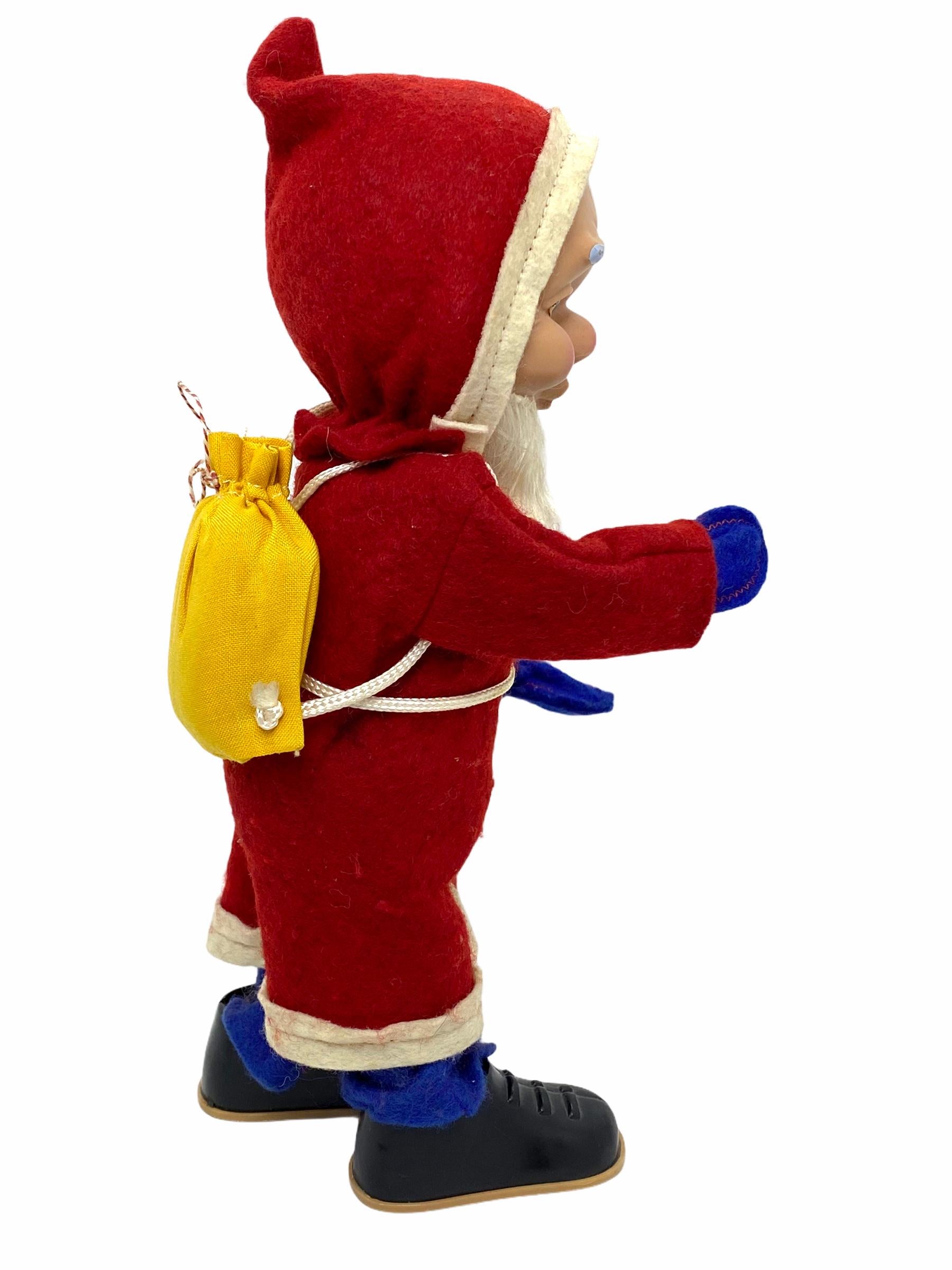 Santa Claus Wind Up Toy Figure Vintage German Christmas, 1960s In Good Condition In Nuernberg, DE