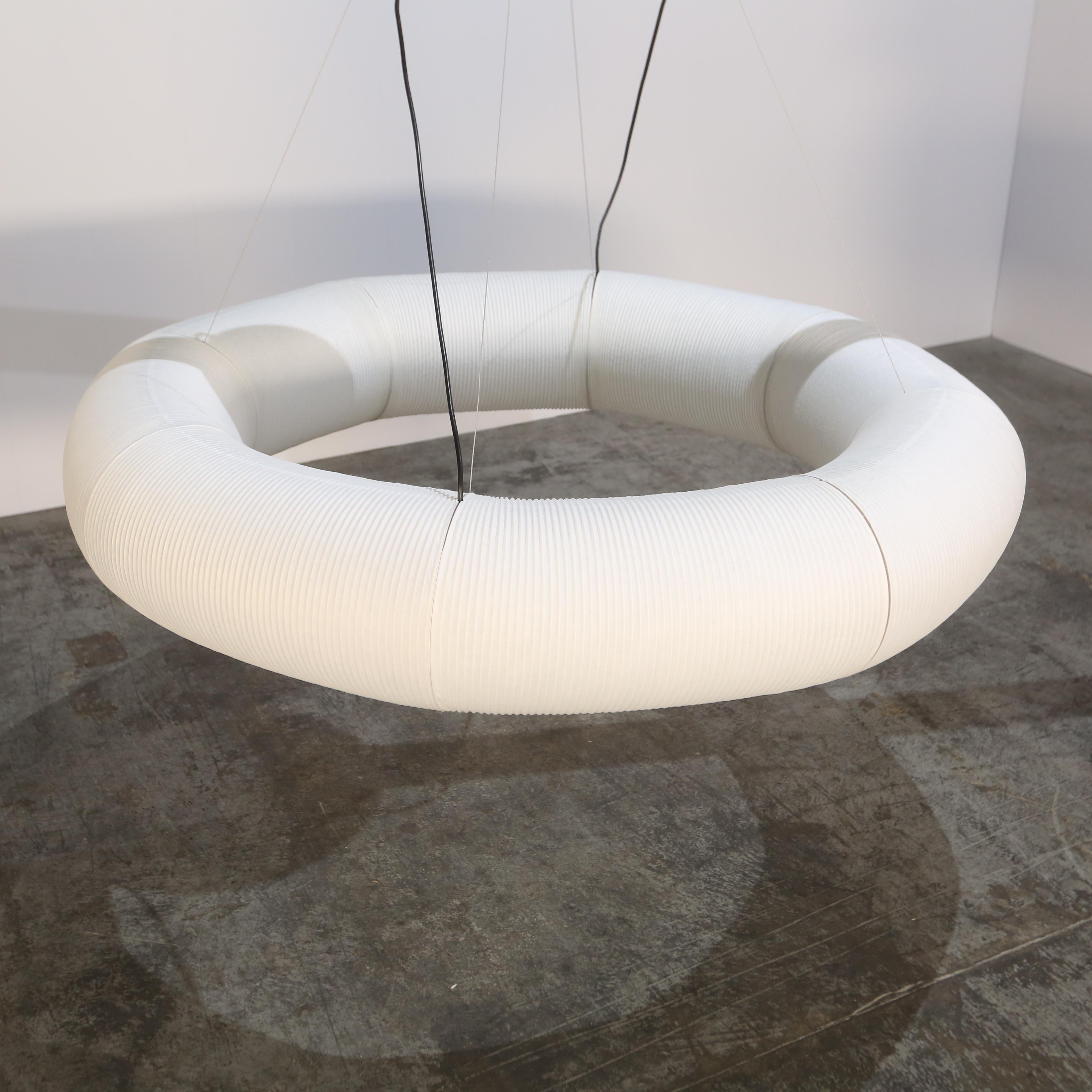 Moderno Santa & Cole Tekio Circular P8 - Luce a sospensione di Anthony Dickens in vendita