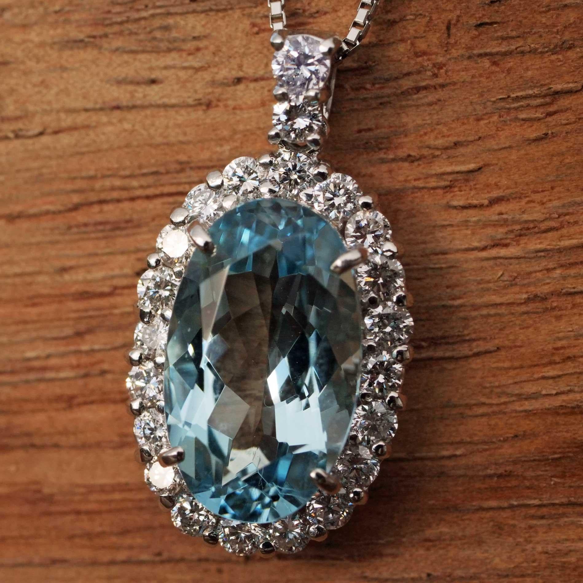 Ciondolo Brilliante Santa Maria Aquamarin 3.80 ct  Platino 0.87 ct Colore raro In condizioni Nuovo in vendita a Viena, Viena