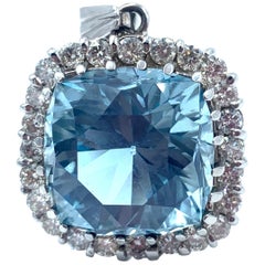 Vintage Santa Maria Aquamarine and Diamond Pendant