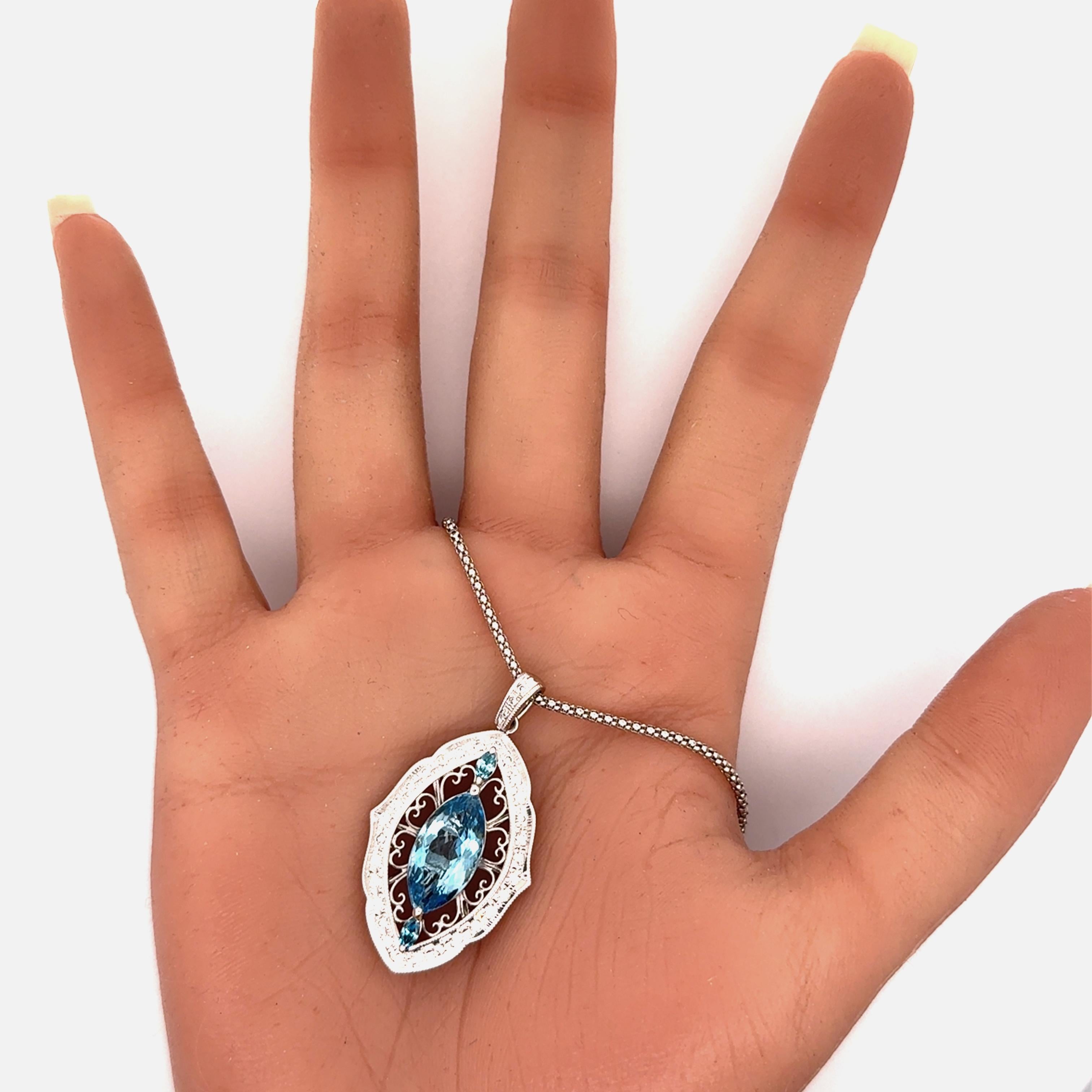 Santa Maria Aigue-marine Diamant Platine Pendentif Navette en vente 1