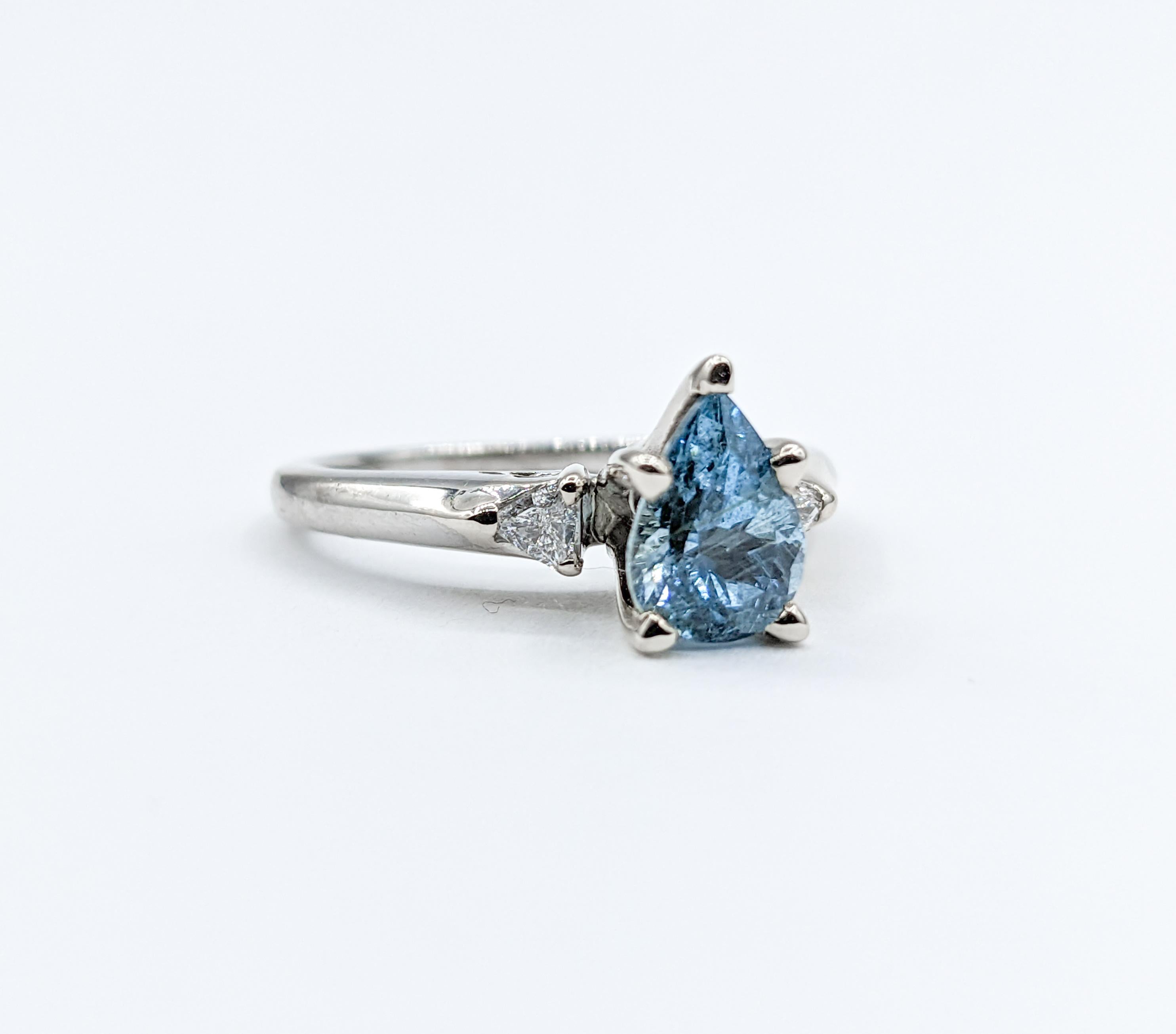 Santa Maria Aquamarine & Diamond Ring In Excellent Condition For Sale In Bloomington, MN