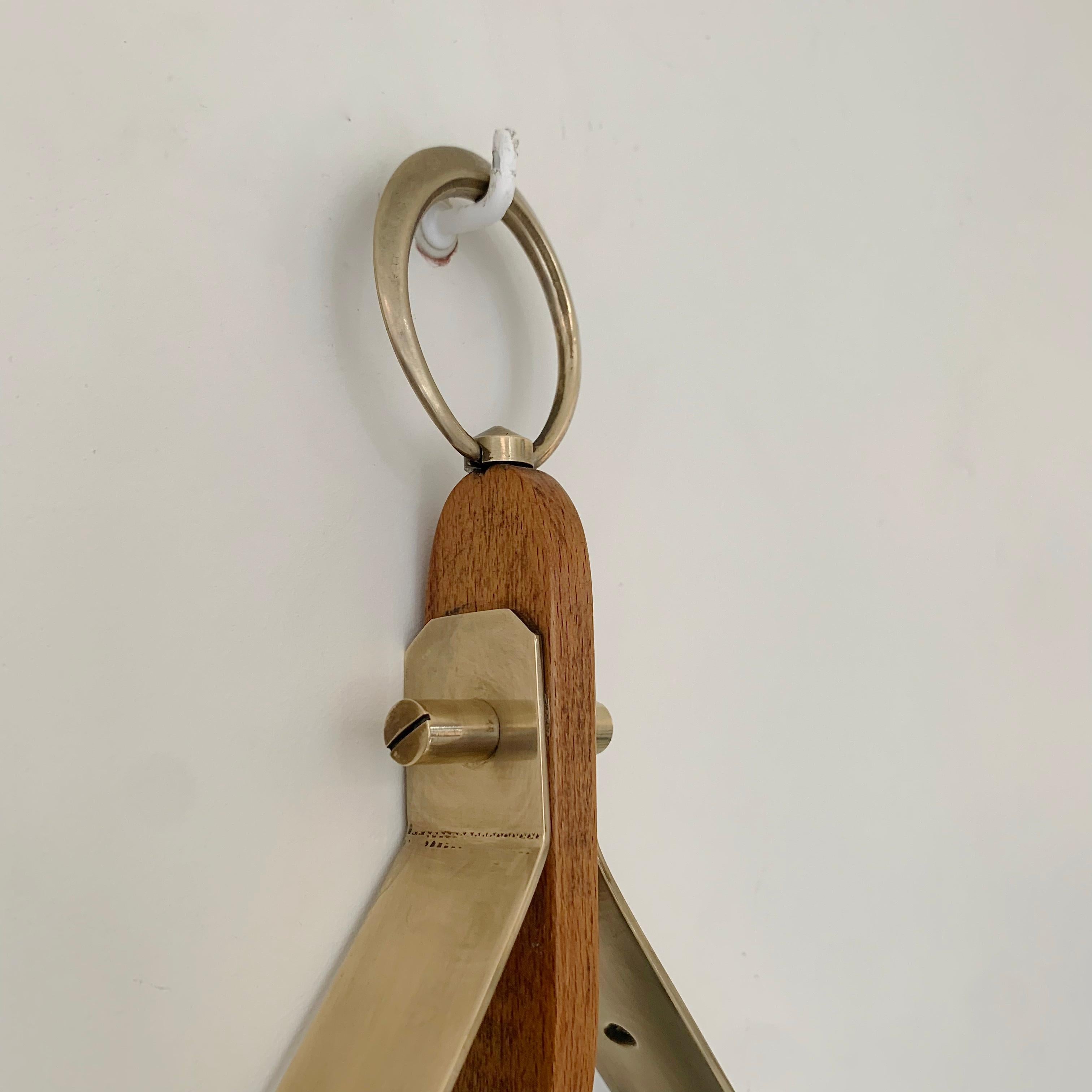Specchio da parete in ottone a goccia Santambrogio & De Berti, 1960 circa, Italia. in vendita 1
