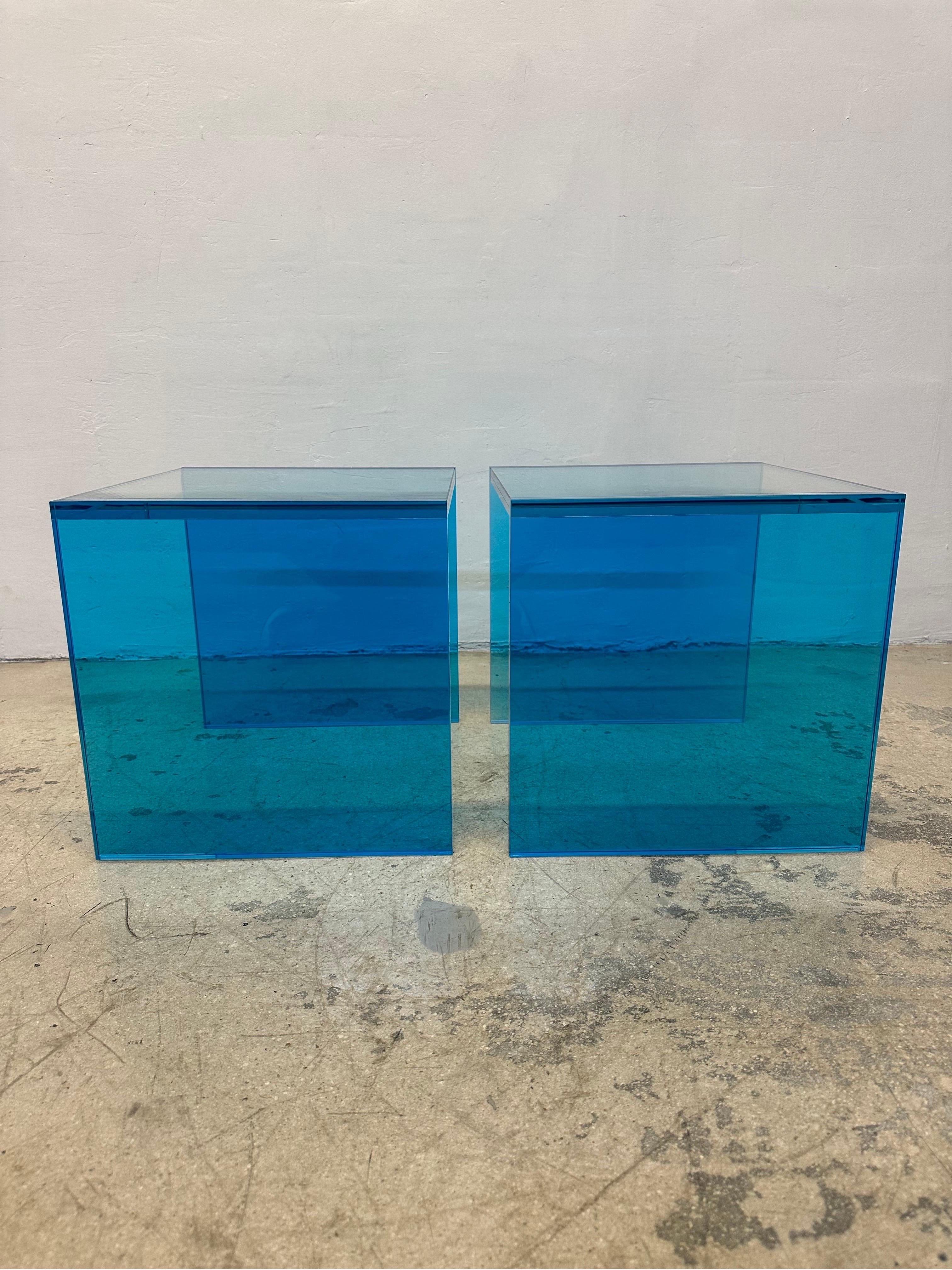 Italian Santambrogio Milano Architectural Blue Glass Side Tables - 2022 - a Pair For Sale
