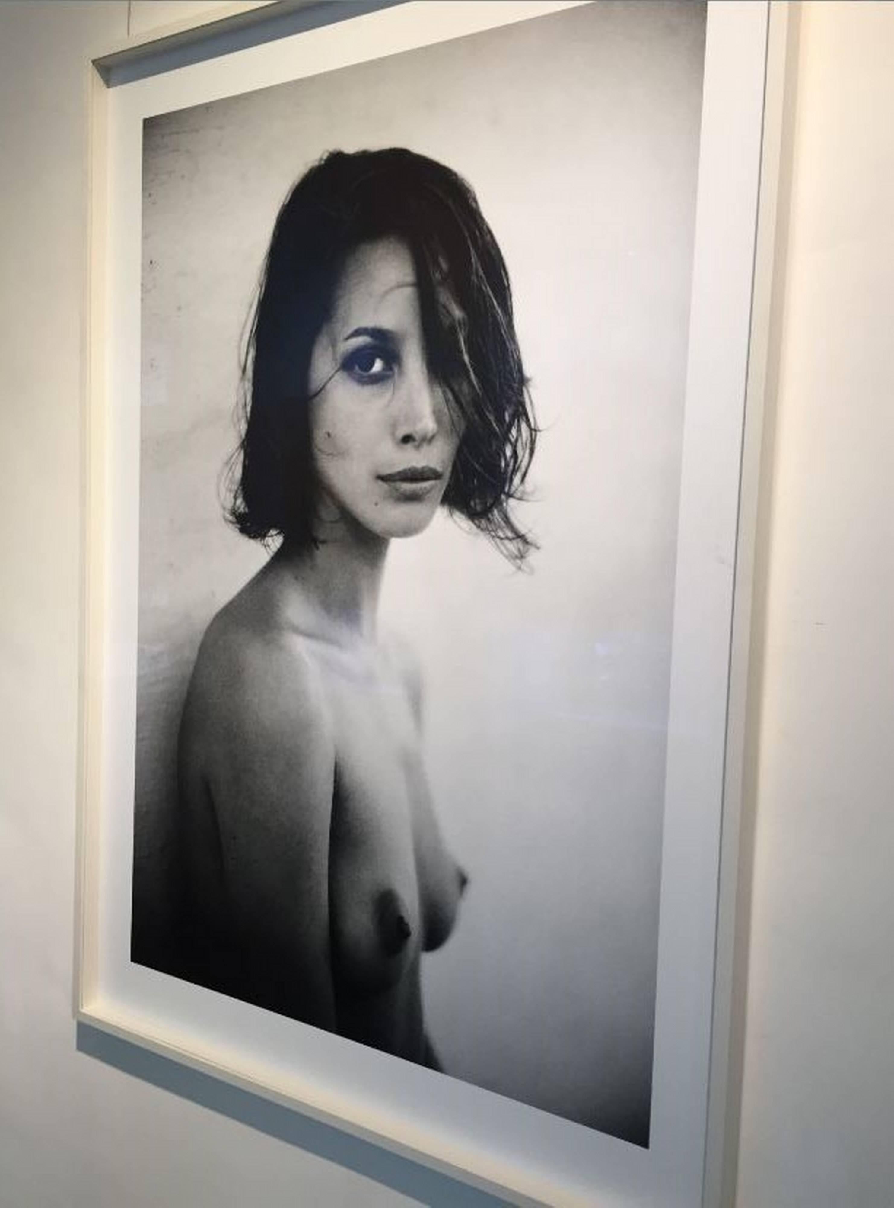 Christy Turlington - Portrait nu du Supermodel, photographie d'art, 1989 - Photograph de Sante D´ Orazio