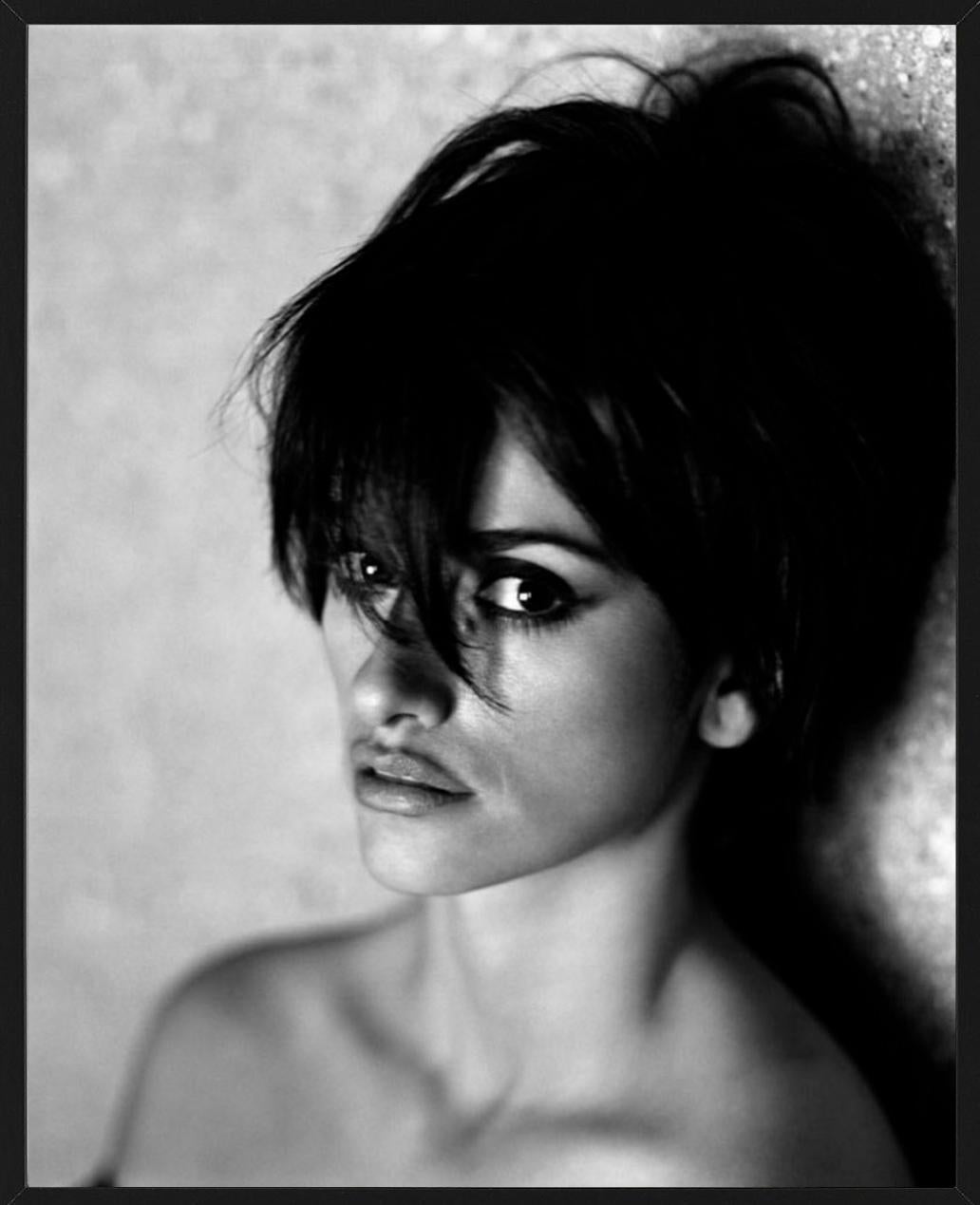Penelope Cruz for Italian Vogue, Goldstein House, LA - fine art Photography 2006 - Gray Black and White Photograph by Sante D´ Orazio
