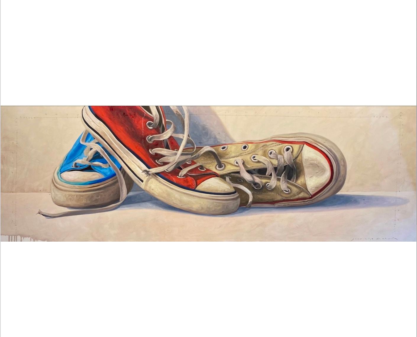 Still-Life Painting di Santiago Garcia - "#1619" Natura morta orizzontale di converse rosse, bianche e blu