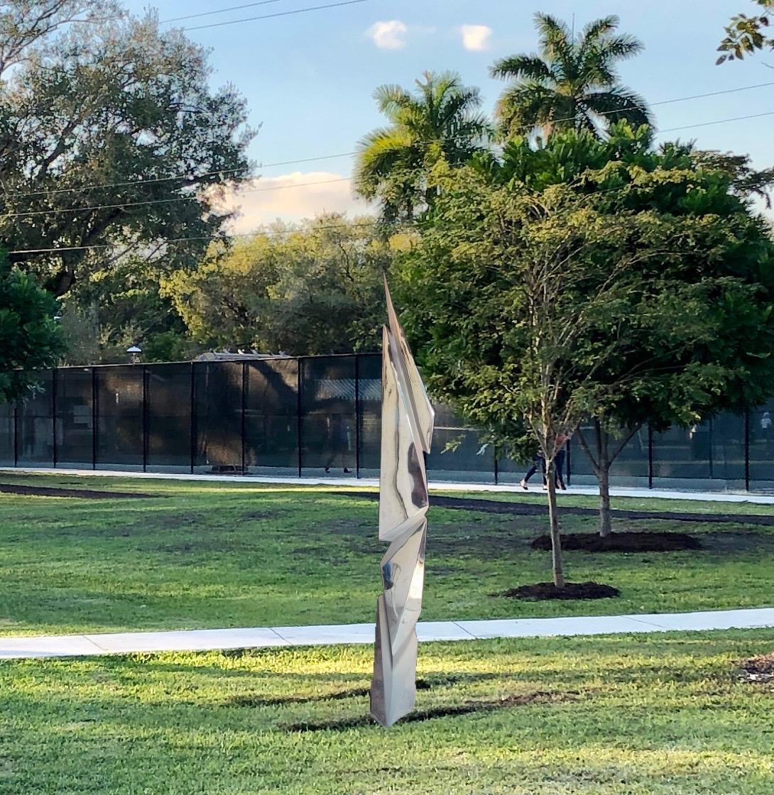 POTENTE (MONUMENTALE ALL'APERTO) - Art Astratto di Santiago Medina