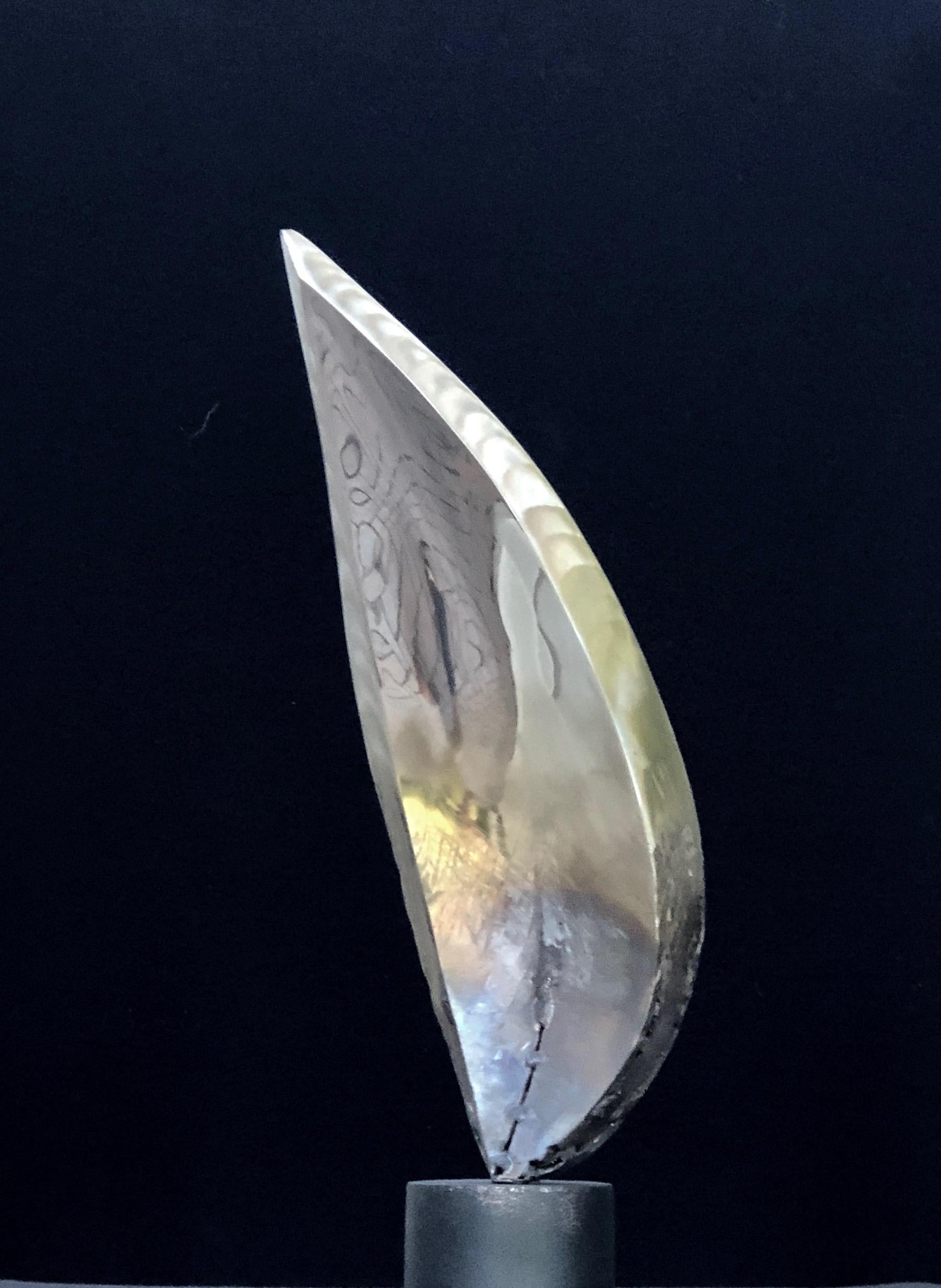 Santiago Medina - LLAMA DEL GÉNESIS, Escultura 2020