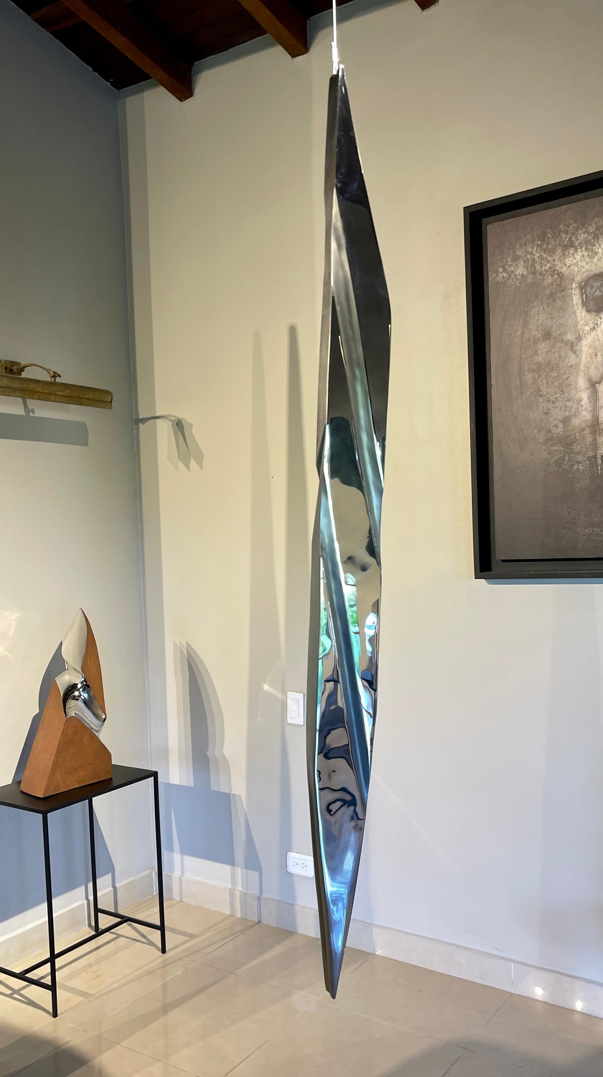 Santiago Medina - FUTURA SUSPENDUE, Sculpture 2023 en vente 3
