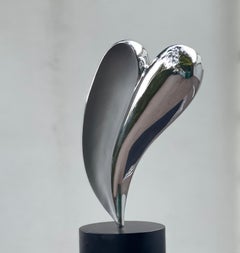 Santiago Medina - IN LOVE, scultura 2024